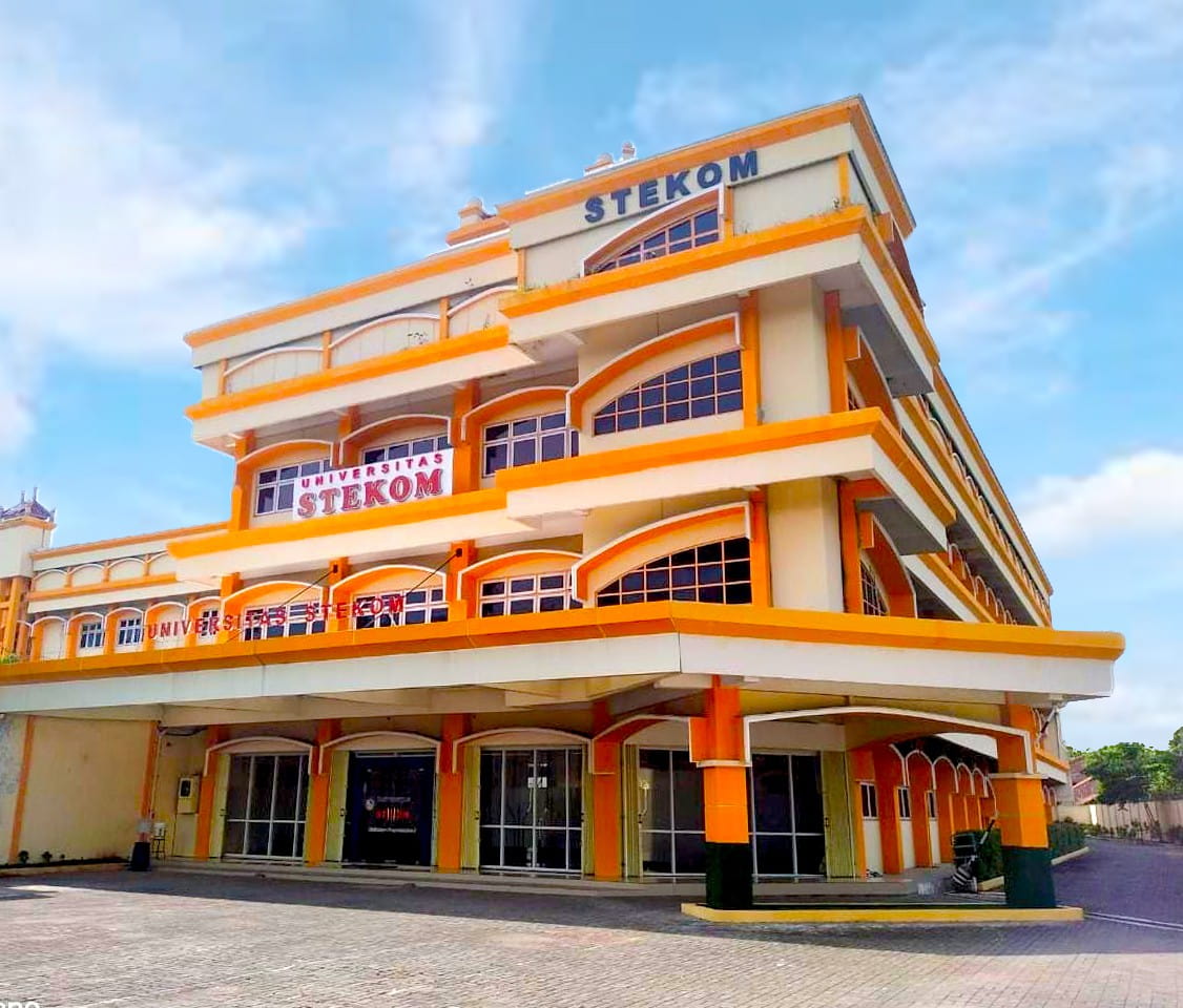 Menghayati nilai-nilai kedisiplinan, STEKOM mempersiapkan mahasiswa menghadapi persaingan global