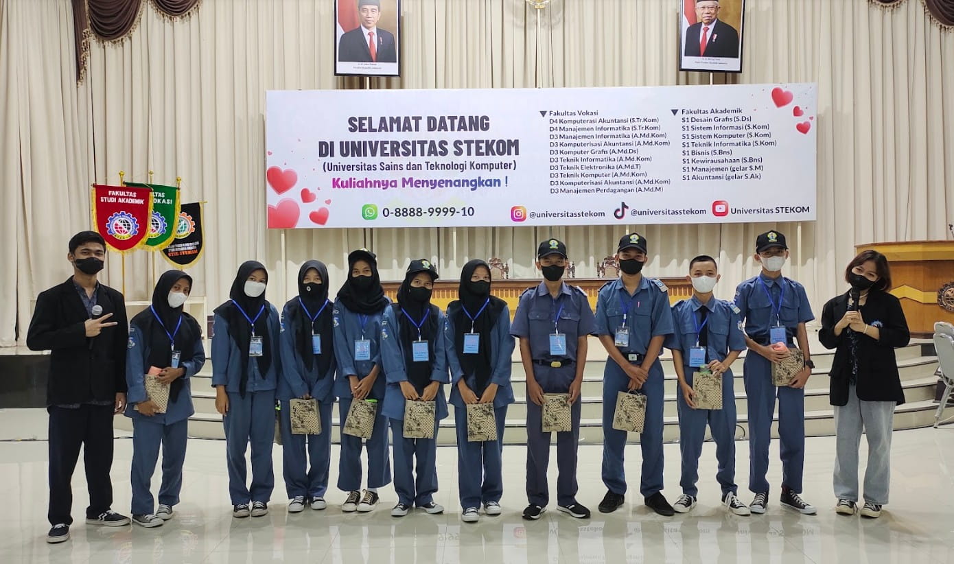 Mengintip Pertama Kalinya Kunjungan SMKN 1 Leuwimunding ke Universitas STEKOM