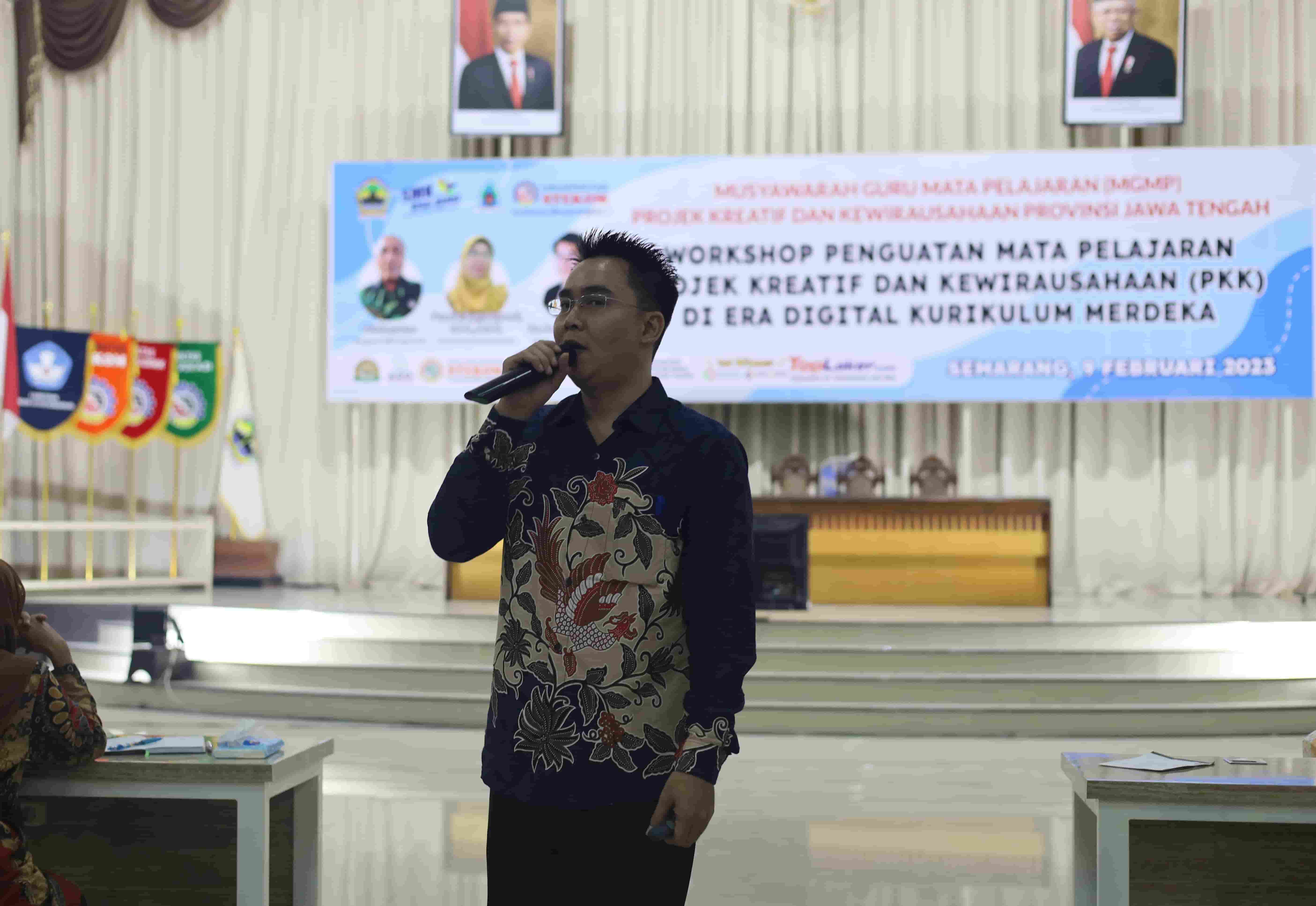 Ratusan Guru Mengikuti Workshop Kewirausahaan di Universitas STEKOM