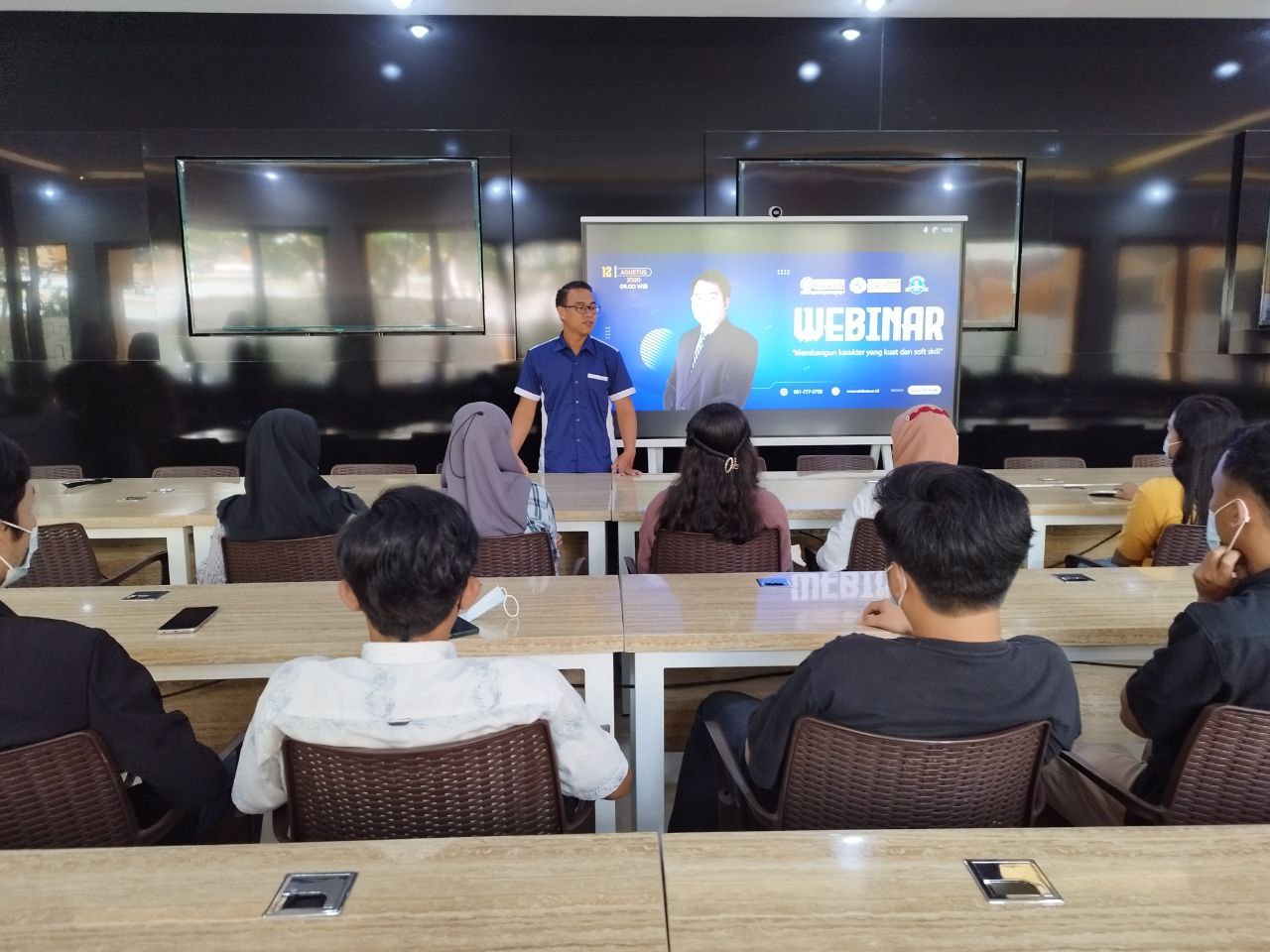 Rektor Universitas Stekom Bicara Karakter dan Softskill di hadapan peserta PPU