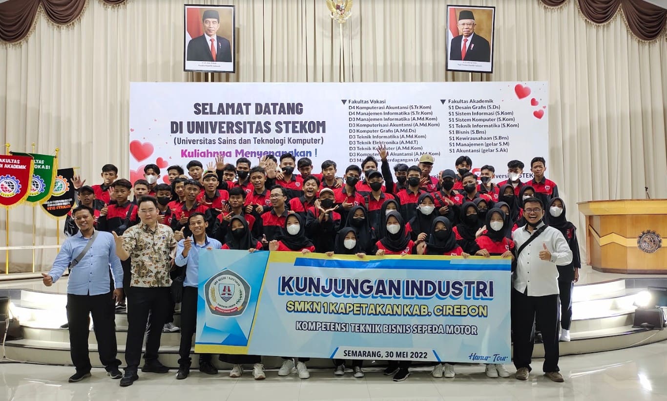 SMKN 1 Kapetakan berkunjung ke Kampus STEKOM sebagai Ajang Motivasi Melanjutkan ke Perguruan Tinggi