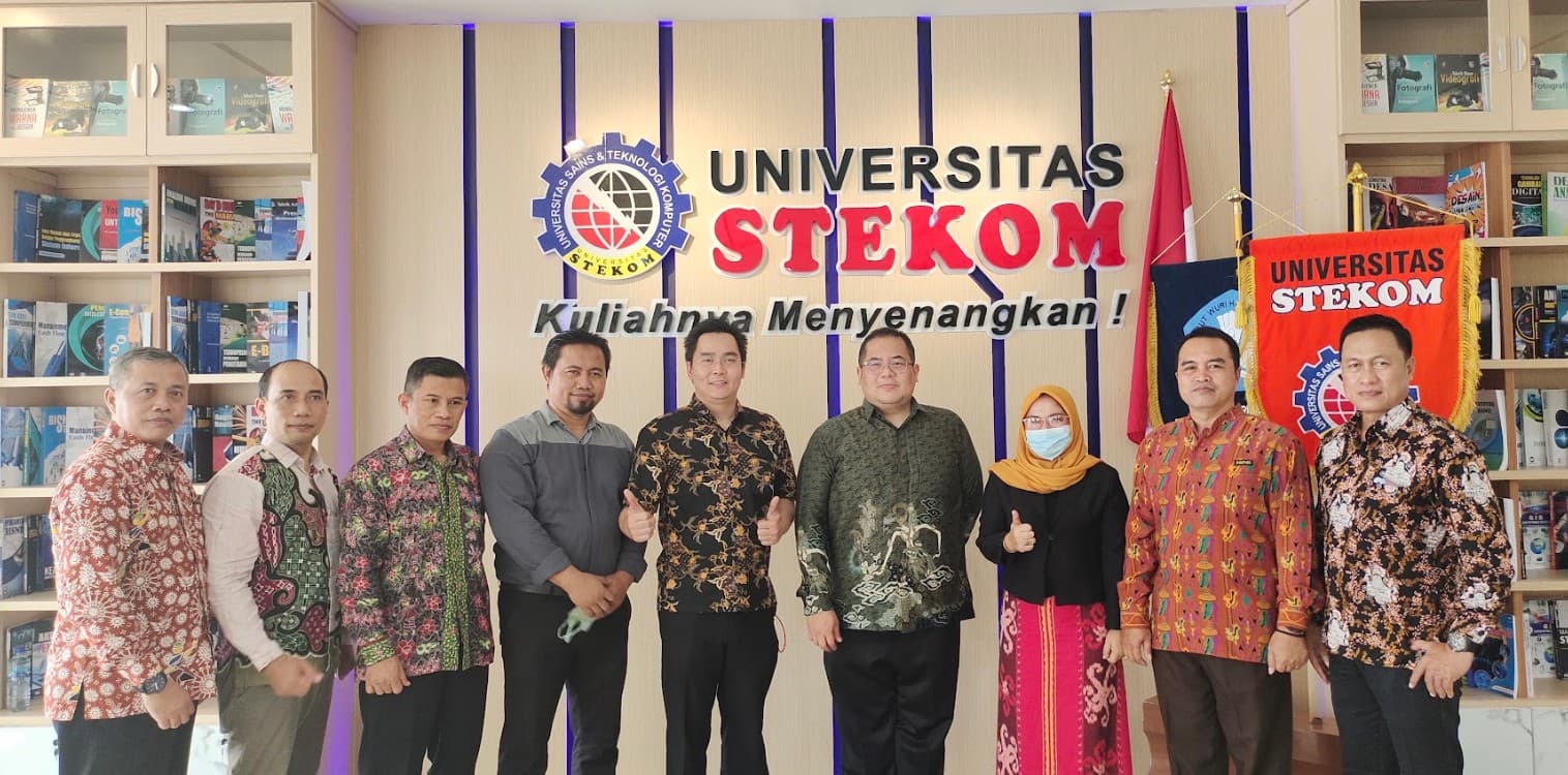Solusi Teknologi yang Membantu dalam Bidang Pendidikan 