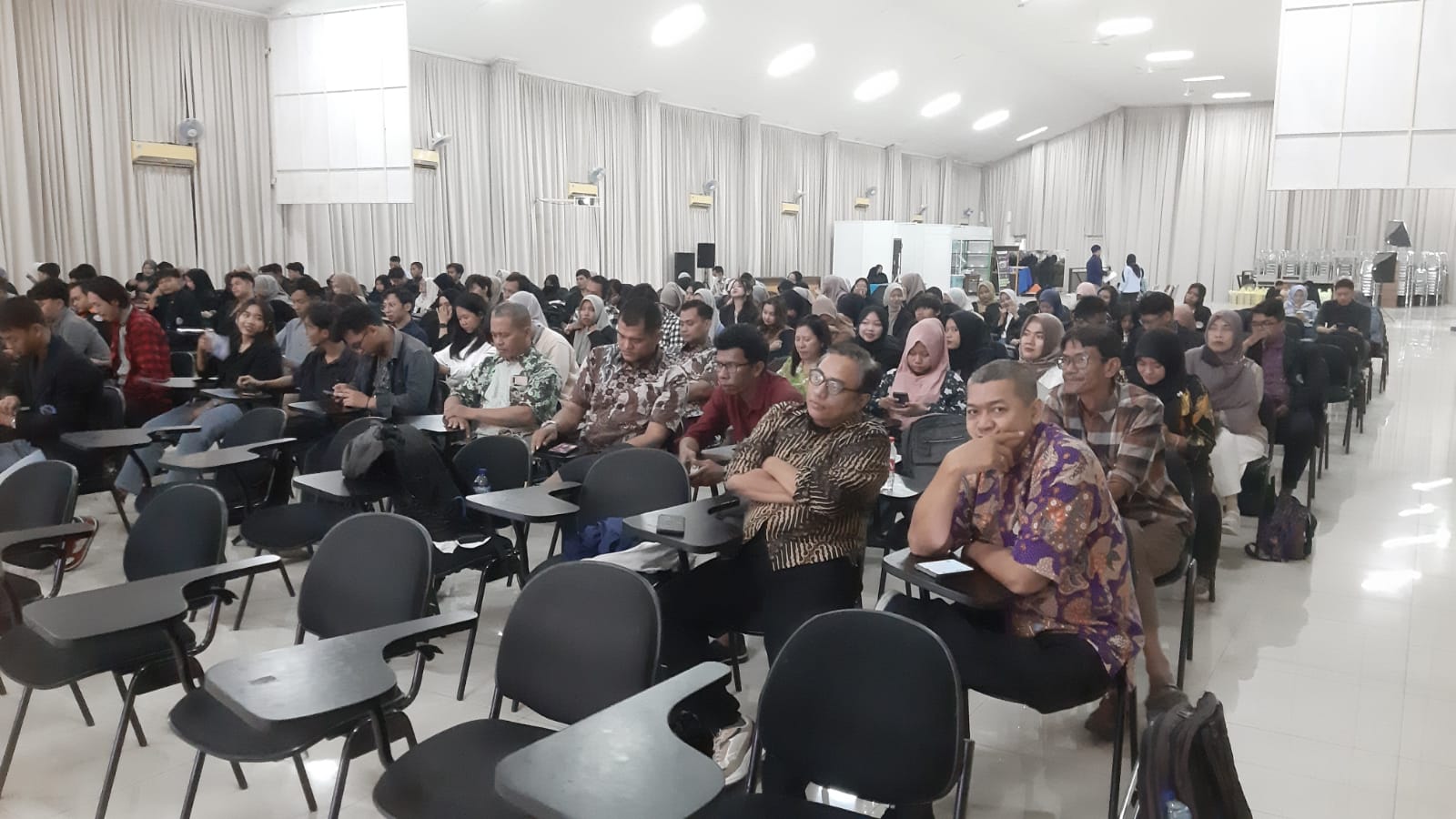 Universitas Sains dan Teknologi Komputer Gelar KPU Goes to Kampus: Keterlibatan Pemilih Muda dalam Pilwakot 2024