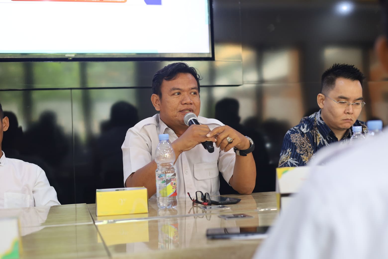 Workshop Industri Universitas STEKOM dengan SMK Nasyrul Ulum Gegesik