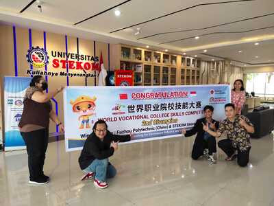Azka Nahya Amanta Sabet Medali Silver The World Vocational College Skills Competition Tingkat Dunia
