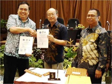 Kerja Sama Internasional Sekolah Tinggi Elektronika dan Komputer (STEKOM) dan Hebei Normal University (HNU)