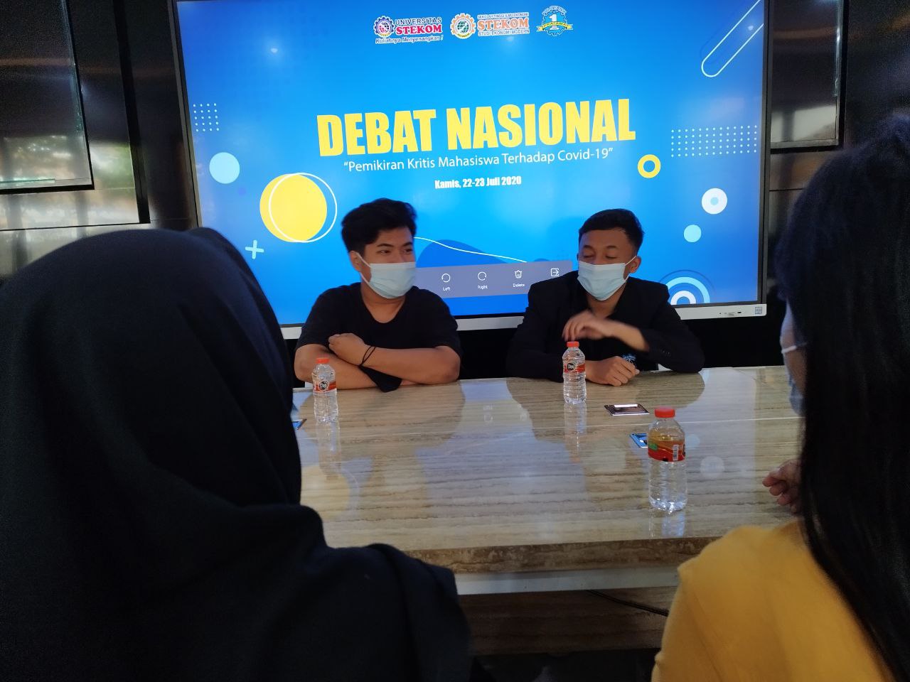 Mahasiswa Prodi Sistem Informasi Fakultas Studi Akademik Universitas Stekom Gelar Kompetisi Debat