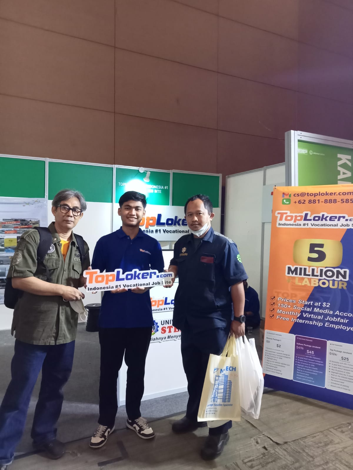 TOPLOKER.COM PERUSAHAAN DIBAWAH NAUNGAN UNIVERSITAS STEKOM IKUT ANDIL PADA EXHIBITION MANUFACTURING INDONESIA Tahun 2022