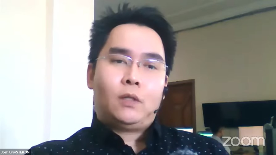 WEBINAR INTERNASIONAL How to Implement The Industrial Revolution 4.0 in This World Recently