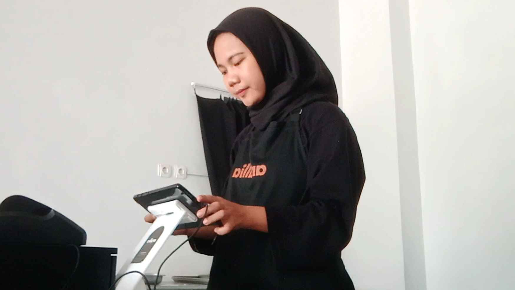 Kisah Inspiratif Bayar Biaya Kuliah? Harus Sambil Kerja?