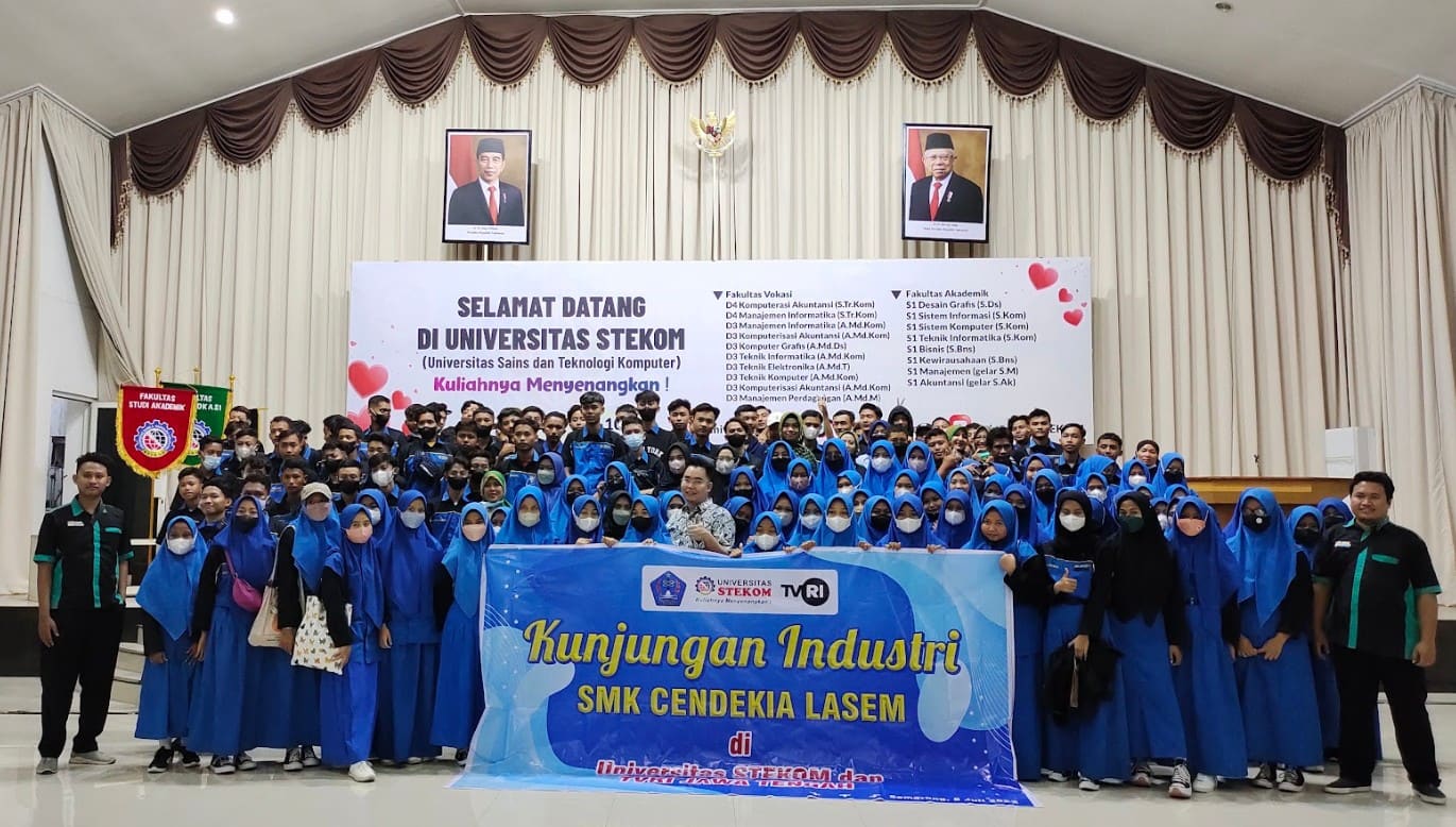Kunjungan SMK Cendekia Lasem ke Universitas Sains dan Teknologi Komputer (STEKOM)