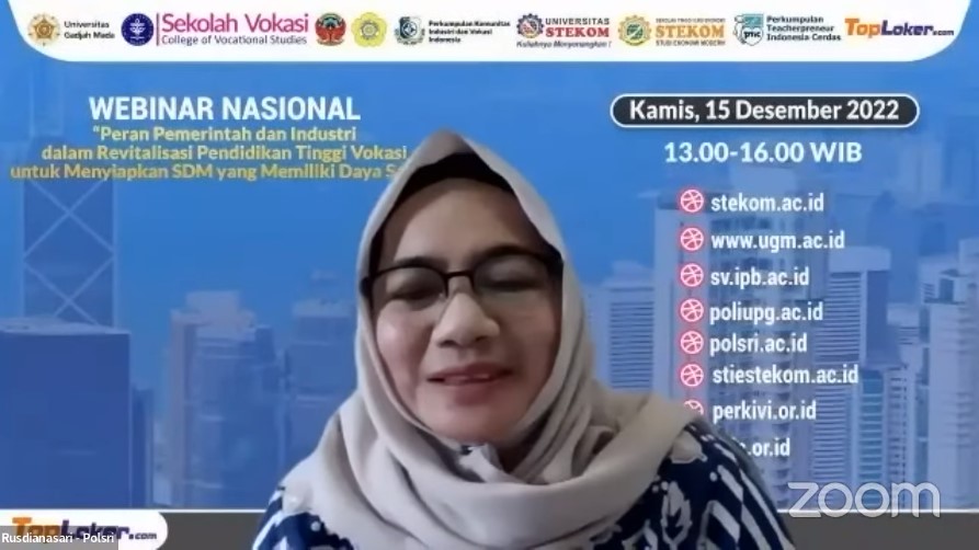 WEBINAR NASIONAL Peran Pemerintah dan Industri dalam Revitalisasi Pendidikan Tinggi Vokasi untuk Menyiapkan SDM yang Memiliki Daya Saing