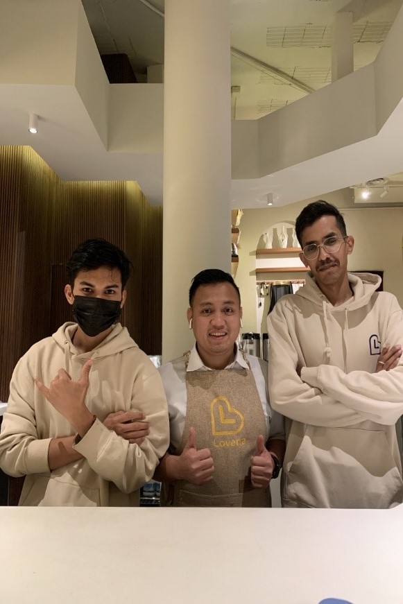 Barista Ganteng Sultan - Sultan di Riyadh Saudi Arabia 