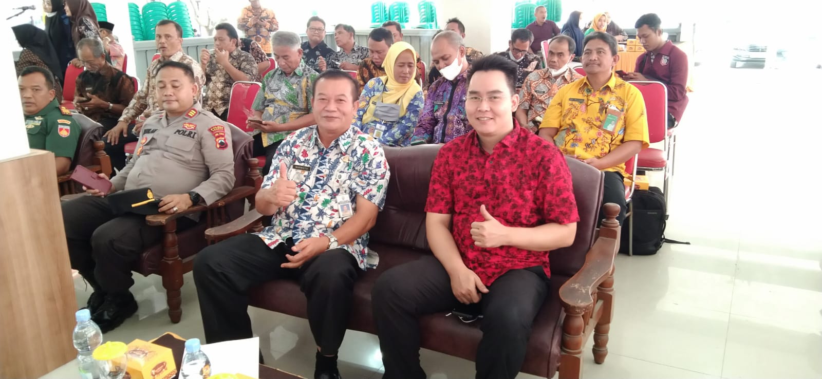 REKTOR UNIVERSITAS SAINS DAN TEKNOLOGI KOMPUTER MENGHADIRI ACARA LAUNCHING OPTIMALISASI PELAYANAN ADMINISTRASI PUBLIK MELALUI SI KENDAL DI KECAMATAN WELERI KABUPATEN KENDAL