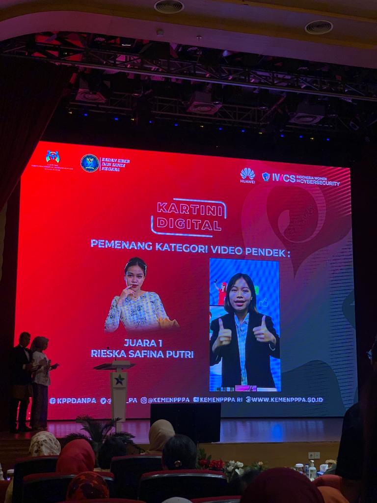 Mahasiswa Kebanggaan Universitas STEKOM Kembali Mendapatkan Penghargaan Bergengsi !
