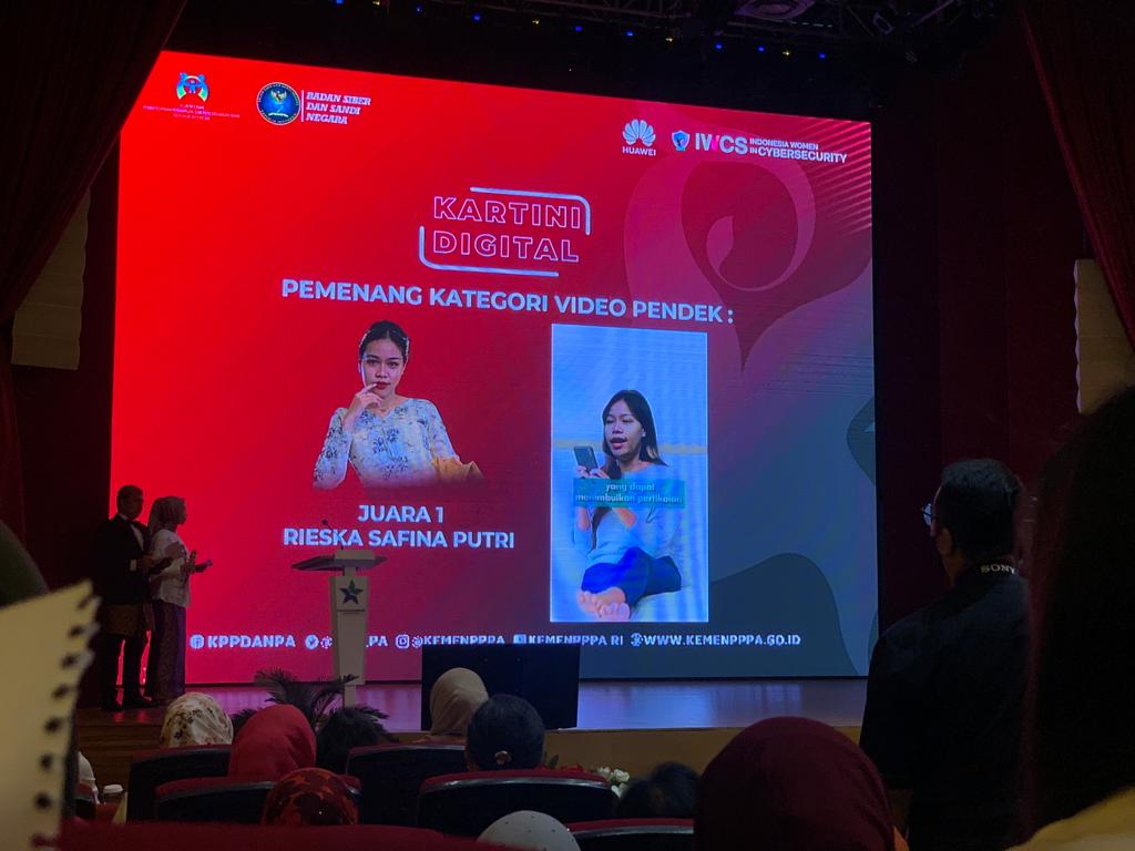 Mahasiswa Kebanggaan Universitas STEKOM Kembali Mendapatkan Penghargaan Bergengsi !