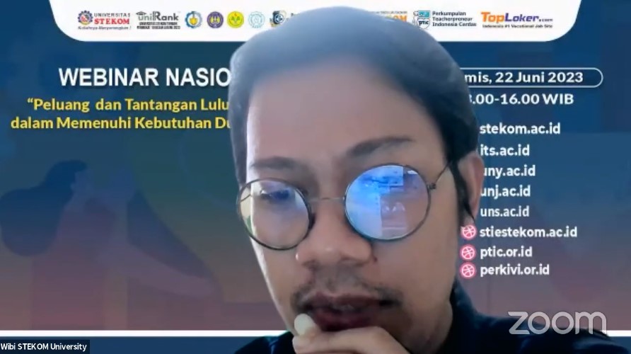 WEBINAR NASIONAL Peluang dan Tantangan Lulusan Vokasi dalam Memenuhi Kebutuhan Dunia Industri