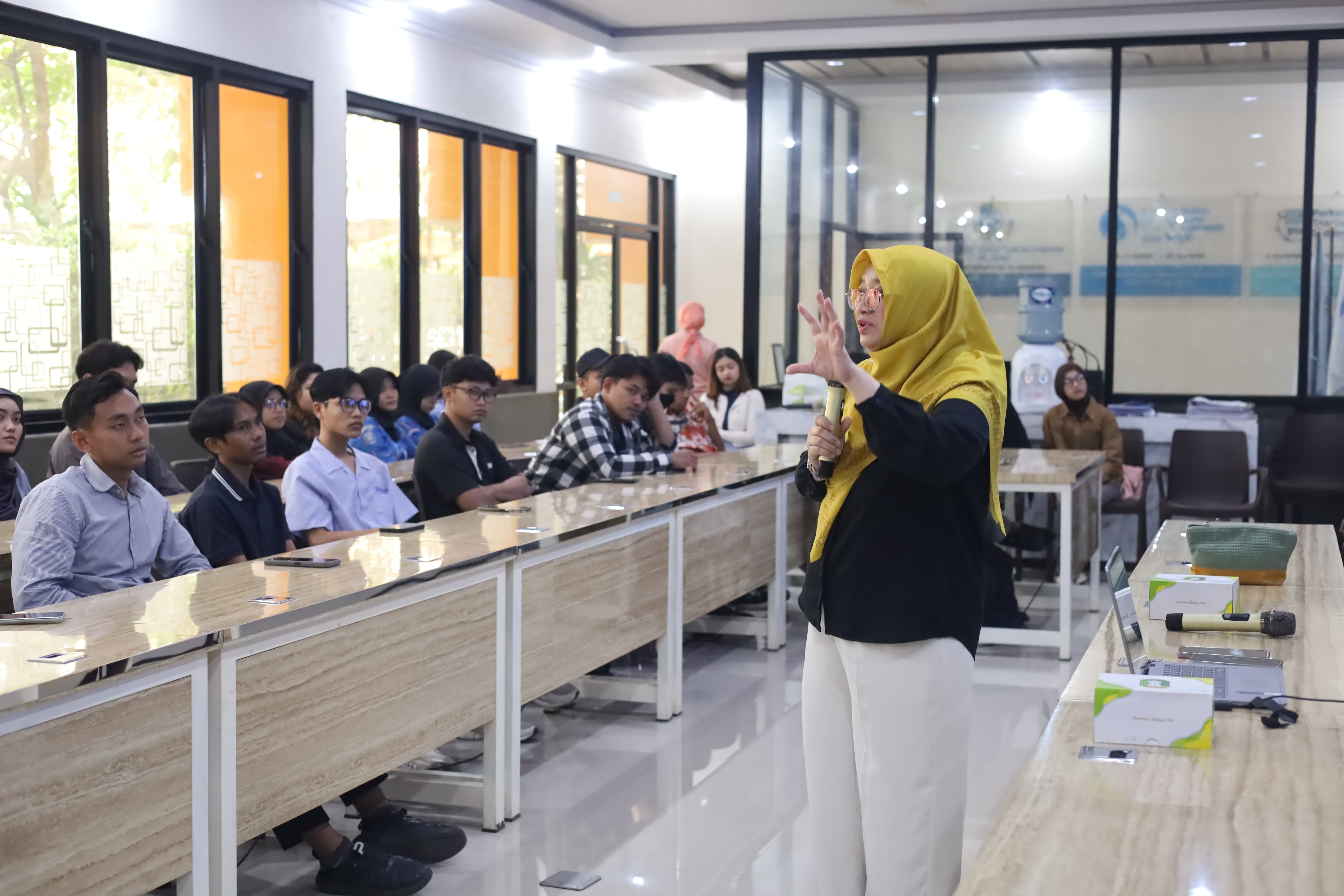 Kuliah Umum Korporasi #27: Strategi Jitu Hadapi Interview dan Susun CV Profesional
