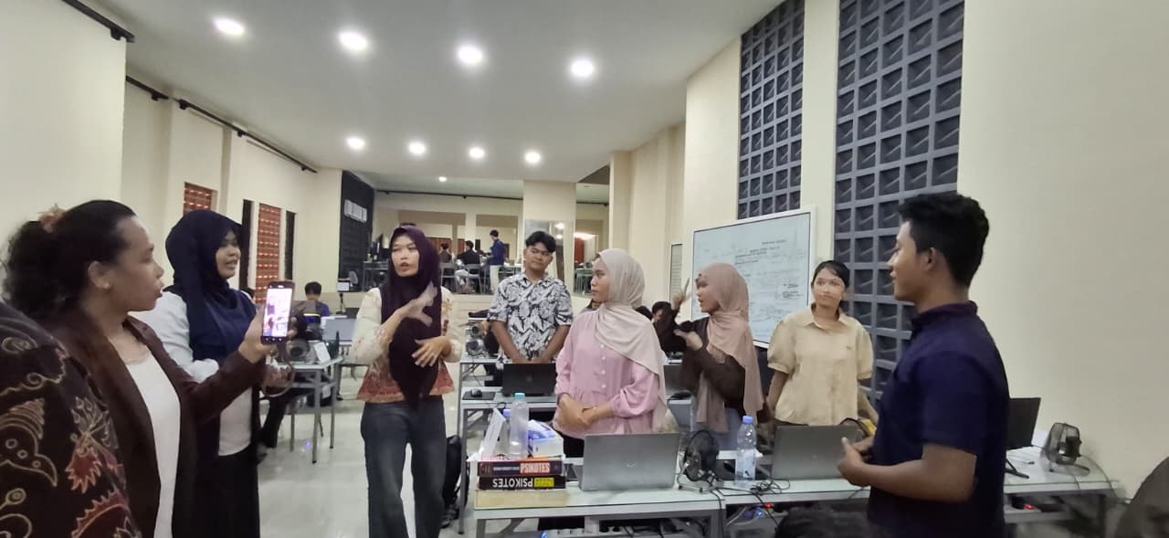 Kunjungan Ketua FORKESI Bali dan Surakarta ke Universitas STEKOM, Lihat Langsung Mahasiswa Tuli Berkuliah dan Bekerja