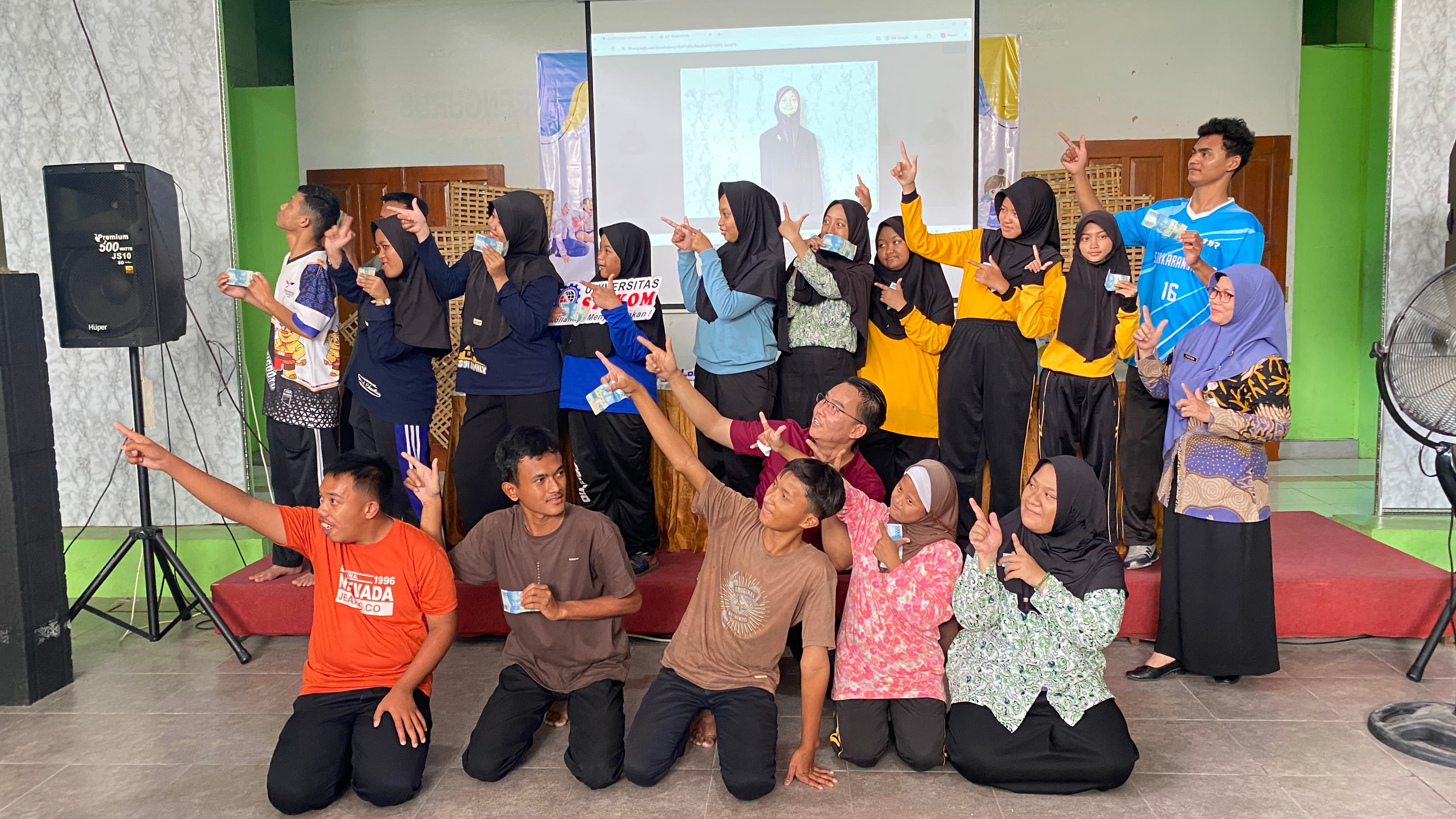 Langkah Konkret Menuju Dunia Kerja Inklusif, Universitas Stekom Uji Keterampilan Vokasional Siswa