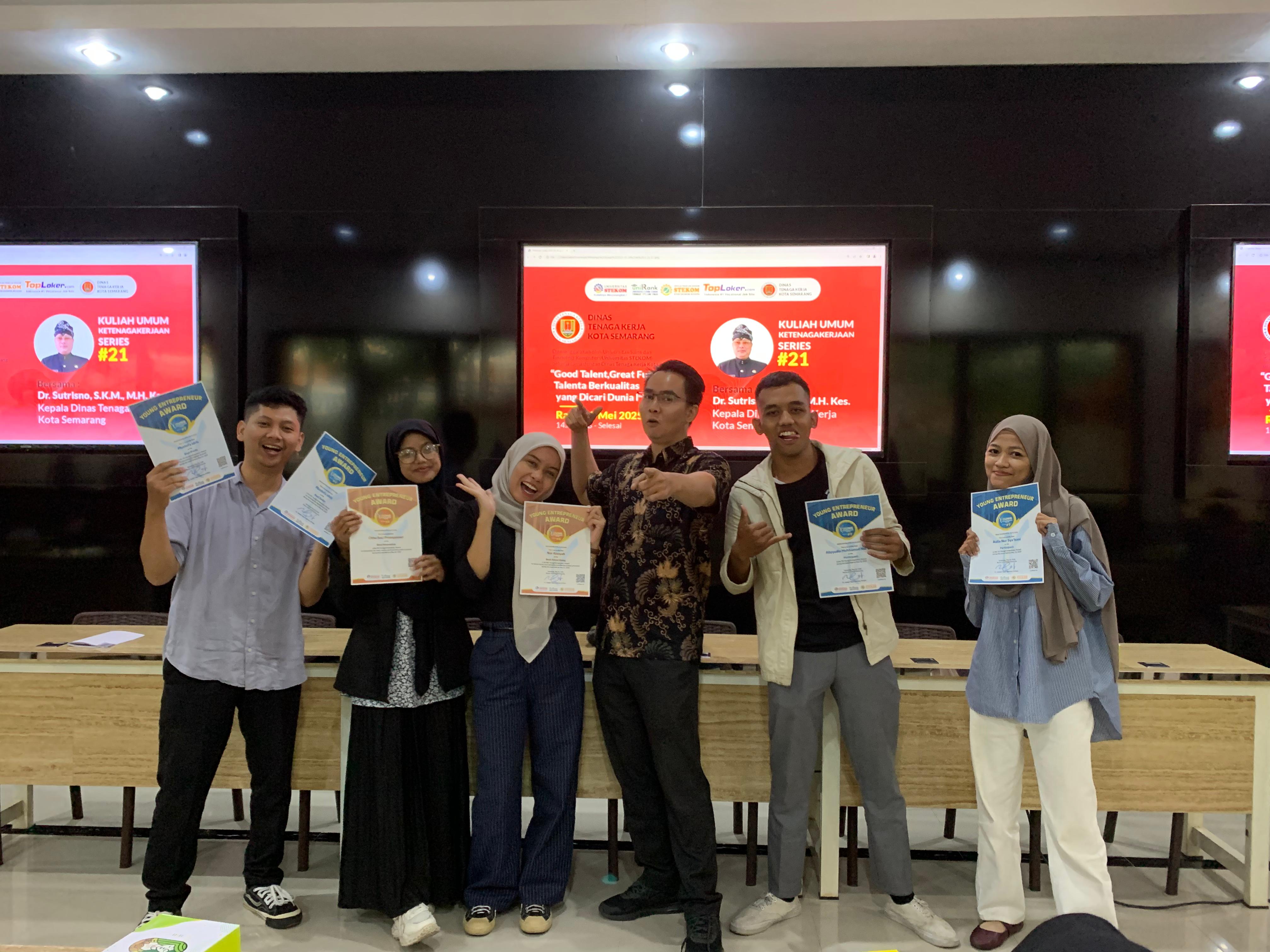 Mahasiswa STEKOM Raih Penghargaan Young Entrepreneur Award & Competition Seri #7 dan #8