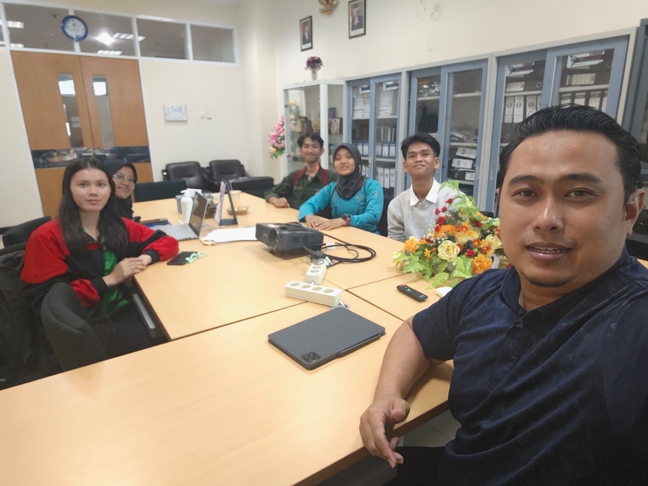 Penghargaan Mahasiswa dalam Inspiring Student Series ke-12 Universitas STEKOM dengan Naskah Karya “Berani Mandiri, Berani Bermimpi”