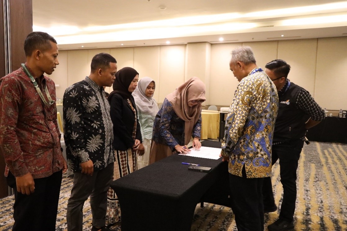 Perwakilan Universitas STEKOM Hadiri Acara "Ngudarasa Insan Humas" LLDIKTI Wilayah VI