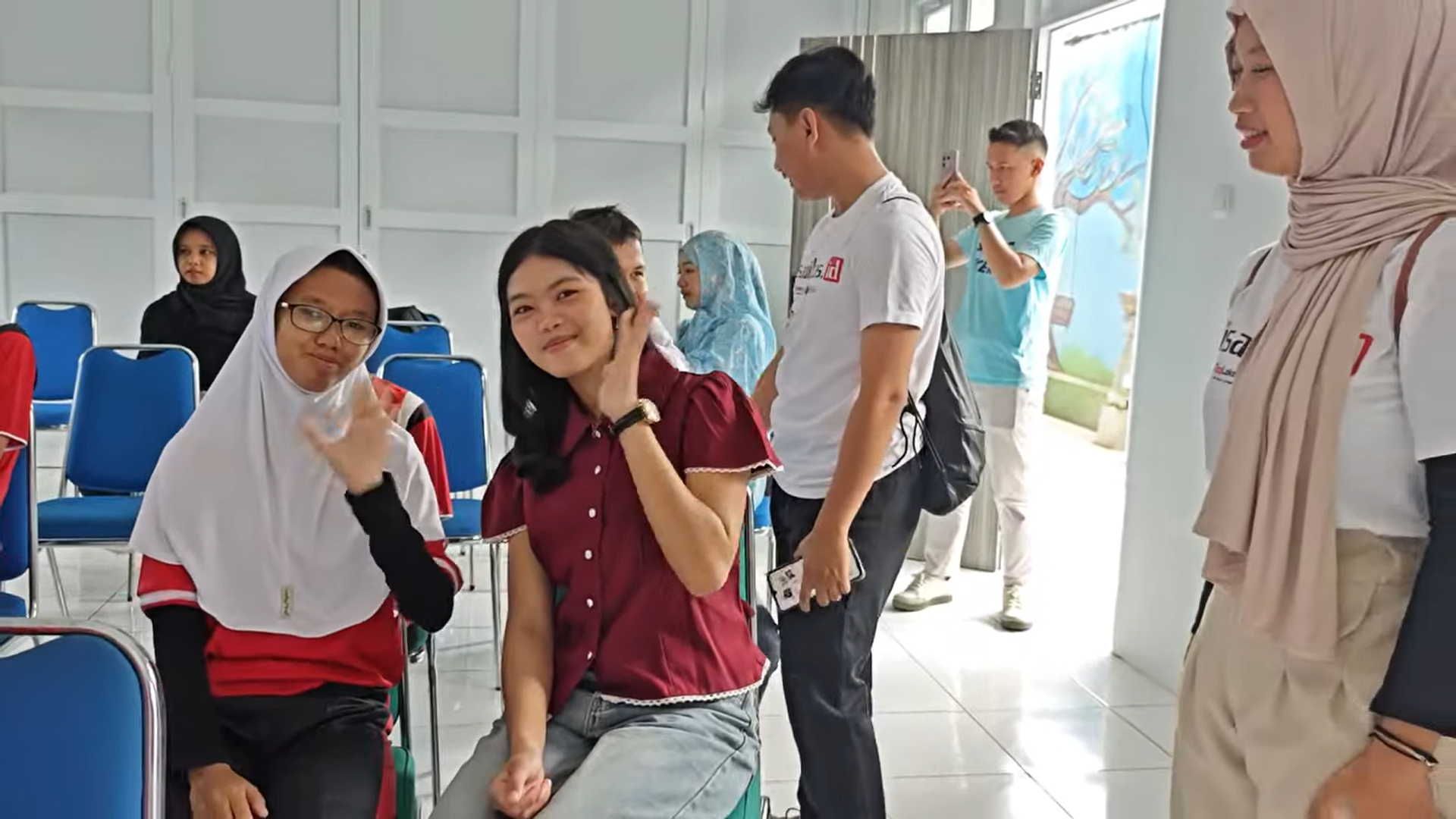 Siswa SMA Negeri 15 Semarang, Haura Refasya Azka Azzahra Ikuti Sosialisasi Strategi Kebekerjaan untuk Siswa Berkebutuhan Khusus di SLB Negeri Salatiga Bersama Universitas Stekom