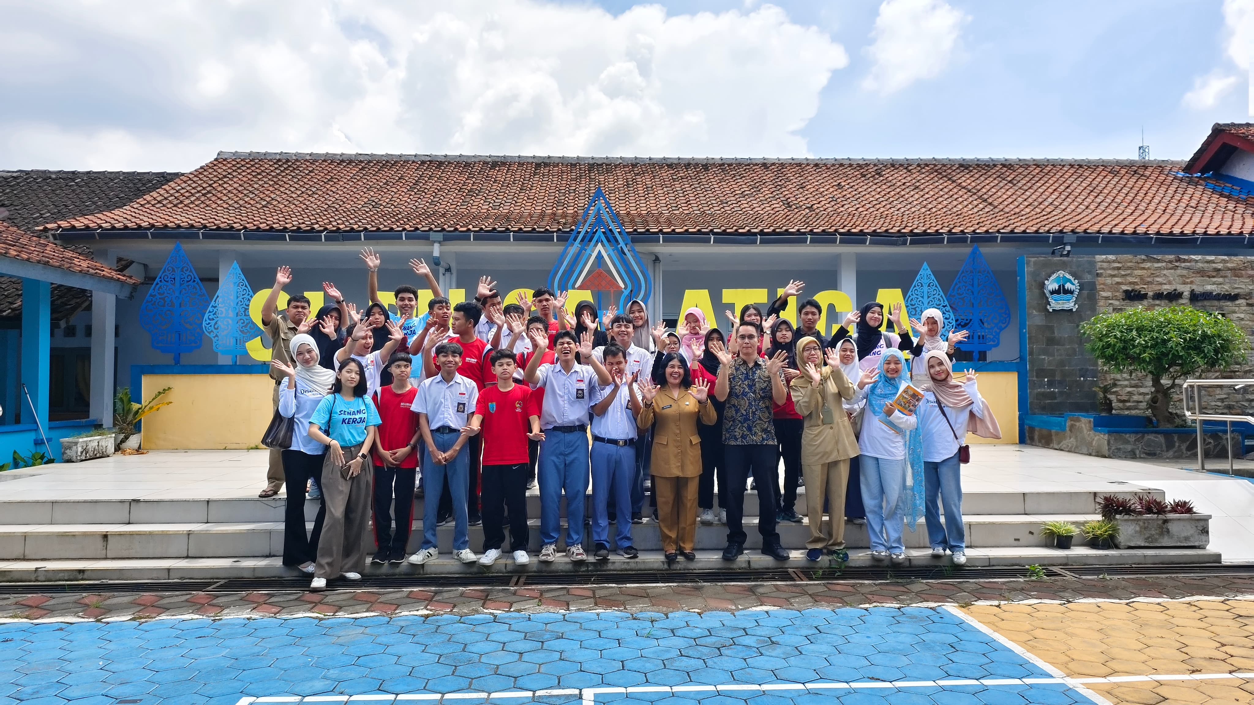 Siswa SMK 17 AGUSTUS 1945, Devina Chandra Dewi, Ikuti Sosialisasi Strategi Kebekerjaan bagi Siswa Berkebutuhan Khusus di SLB Negeri Salatiga bersama Universitas STEKOM