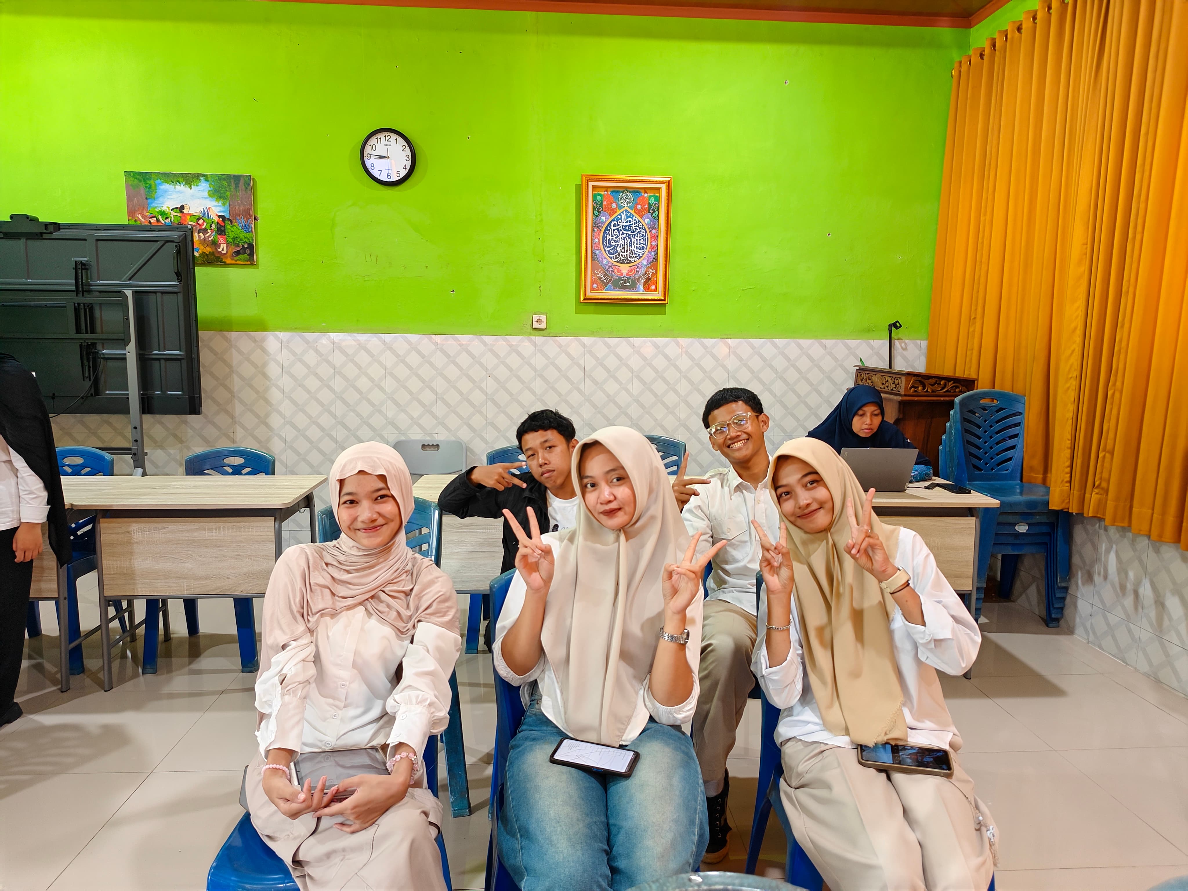 Universitas STEKOM Hadirkan Semangat Inklusi: Sinergi Mahasiswa dan Duta Inklusi dalam Kunjungan Inspiratif ke SLB Negeri Kota Magelang