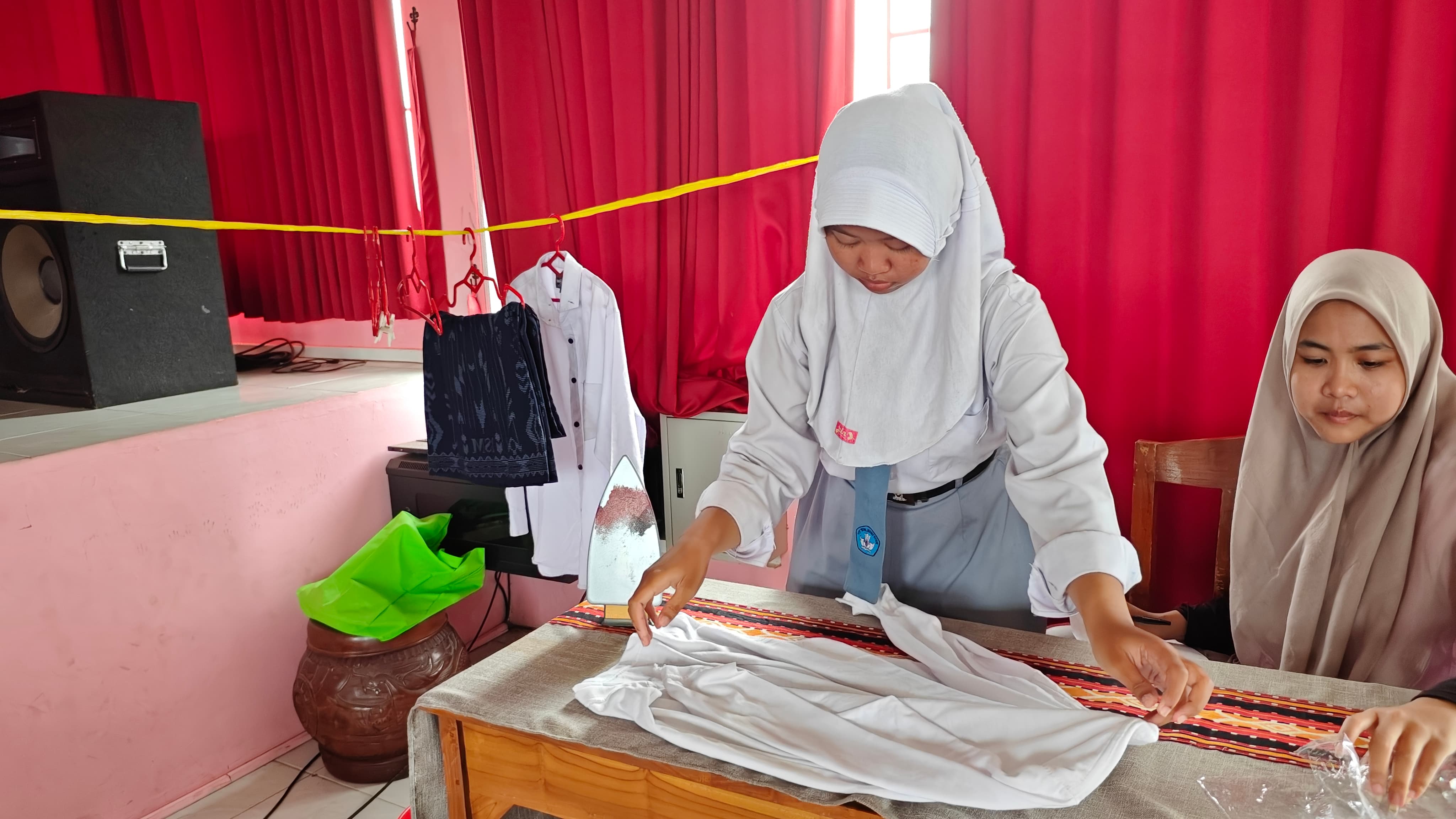 Tes Kecakapan Laundry Berikan Pengalaman Baru bagi Siswa SLB Negeri Jepara
