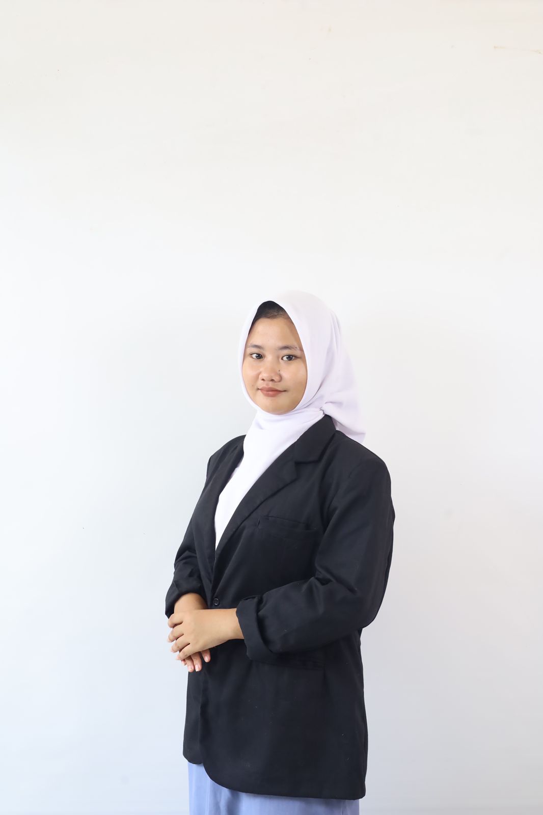 Universitas STEKOM Bantu Siswa SLB Negeri Kendal Siap Kerja Melalui Pembuatan Video CV