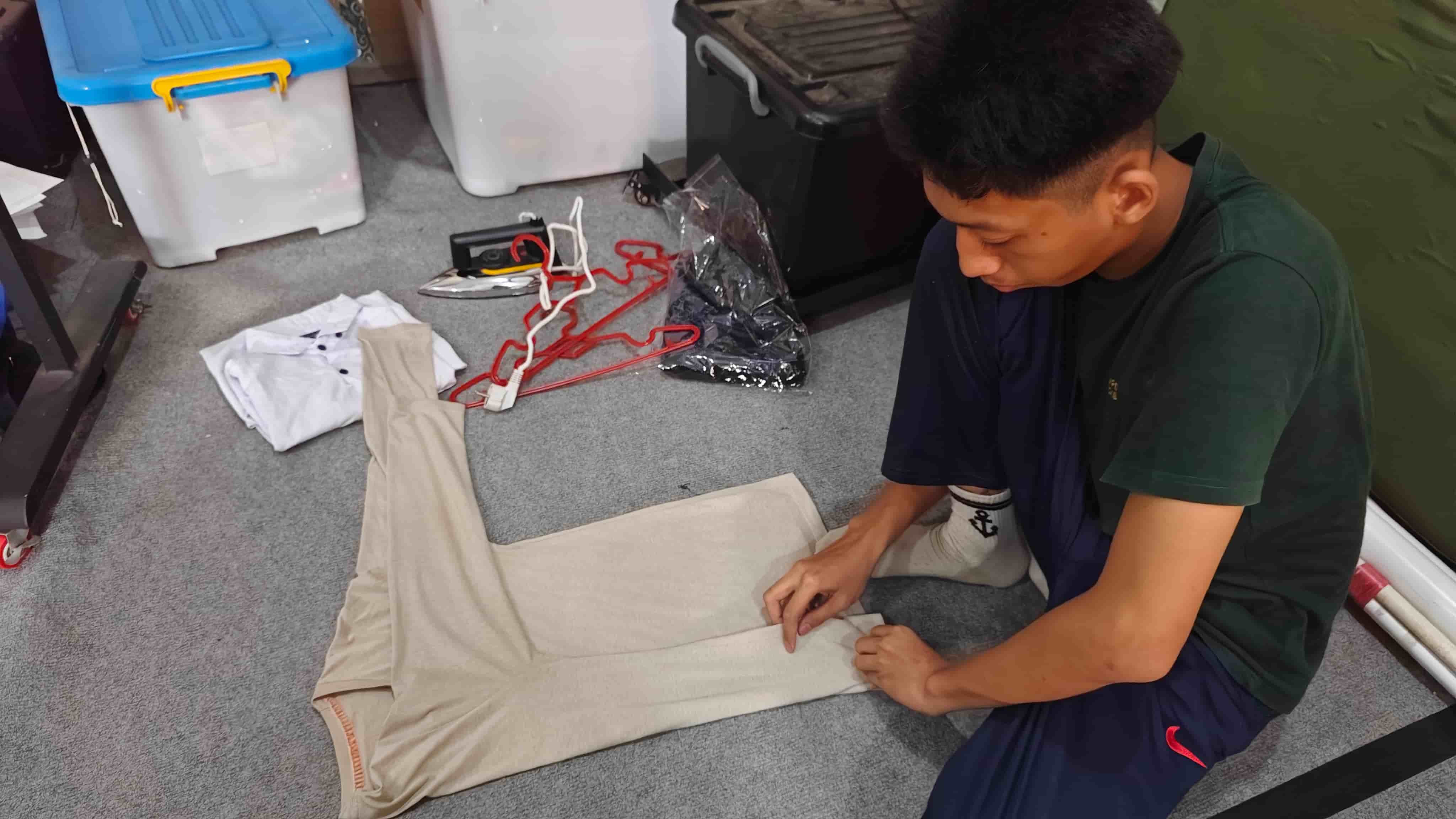 Universitas Stekom Berikan Pelatihan Laundry kepada Siswa SLB Negeri Batang untuk Perkuat Kemandirian