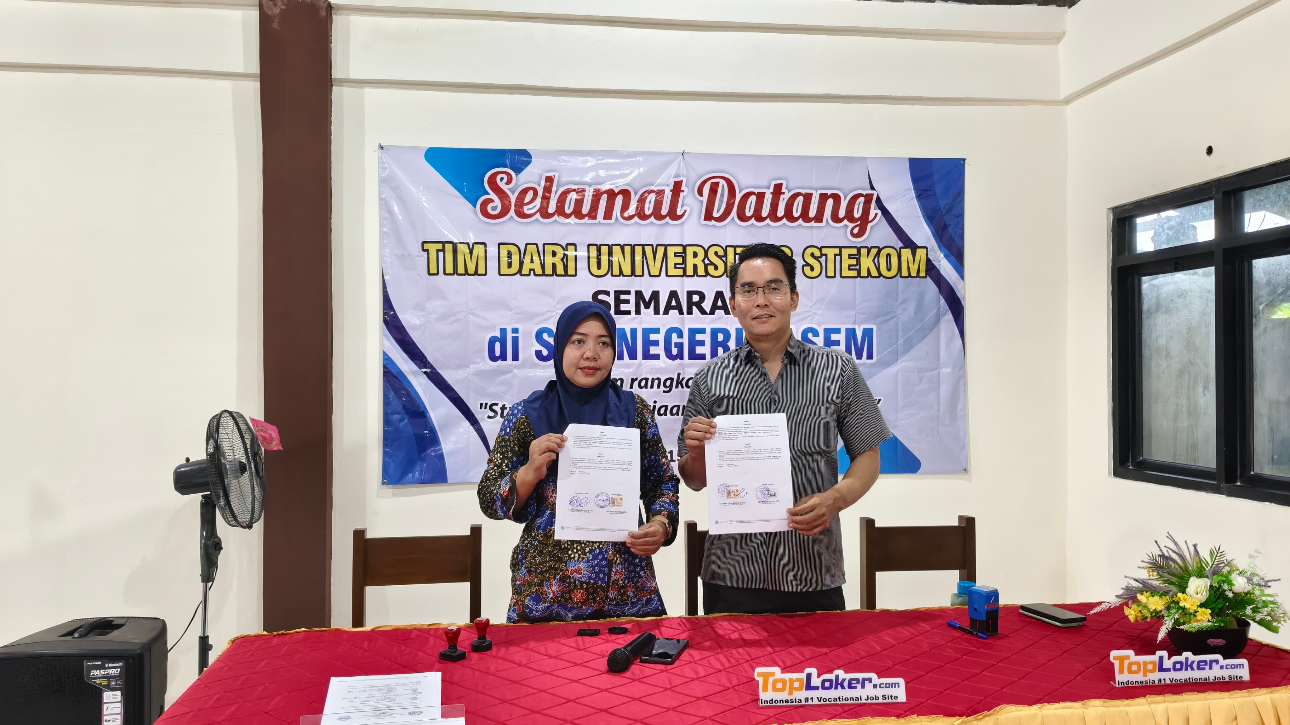 Universitas Stekom dan SLB Negeri Lasem Resmi Jalin Kerja Sama melalui Penandatanganan MoU