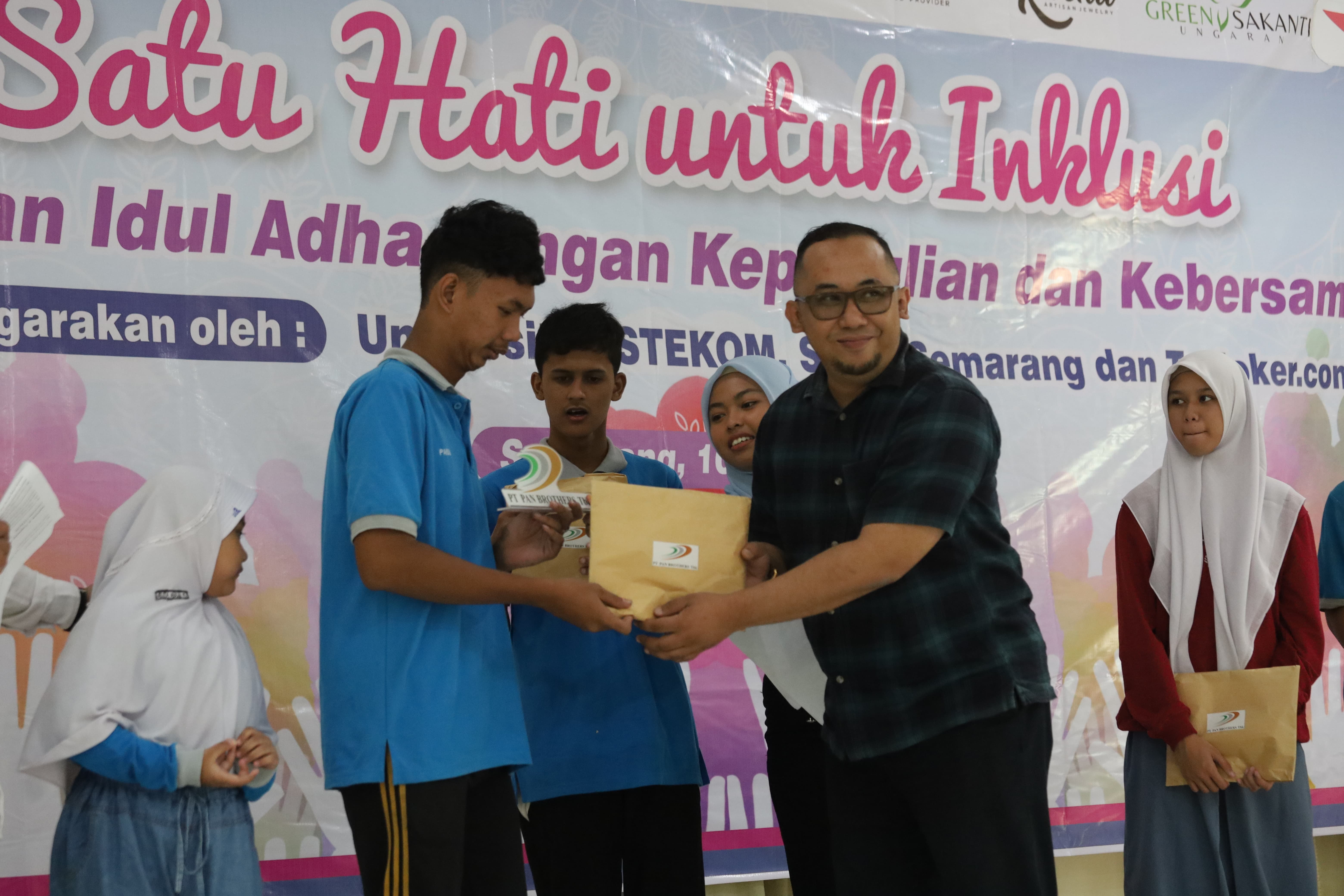 Universitas STEKOM dan SLB Negeri Semarang Gelar Tasyakuran Idul Adha Bertema “Satu Hati untuk Inklusi”