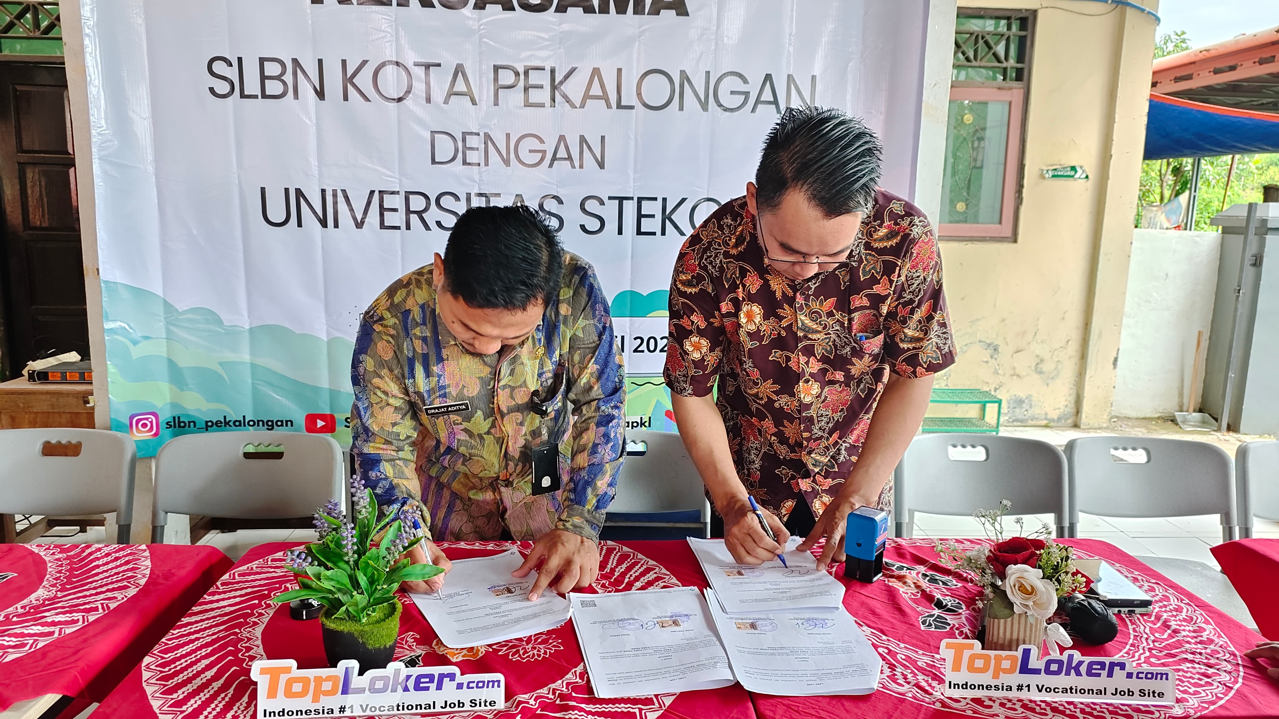 Universitas STEKOM dan SLB Negeri Slawi Tandatangani MOU Kerja Sama