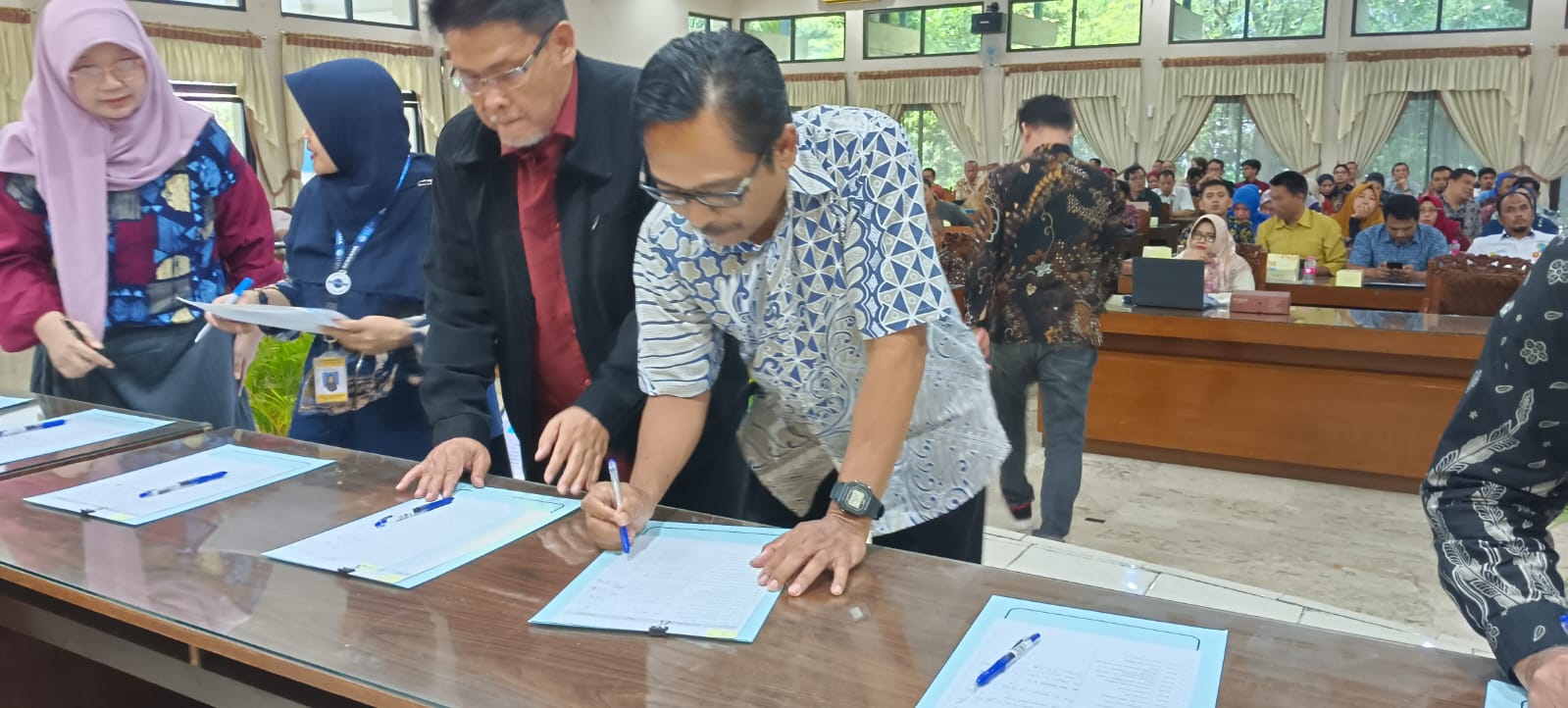 Universitas STEKOM Hadiri Rapat Koordinasi Peningkatan Kualitas Penelitian dan Pengabdian kepada Masyarakat di LLDIKTI Wilayah VI