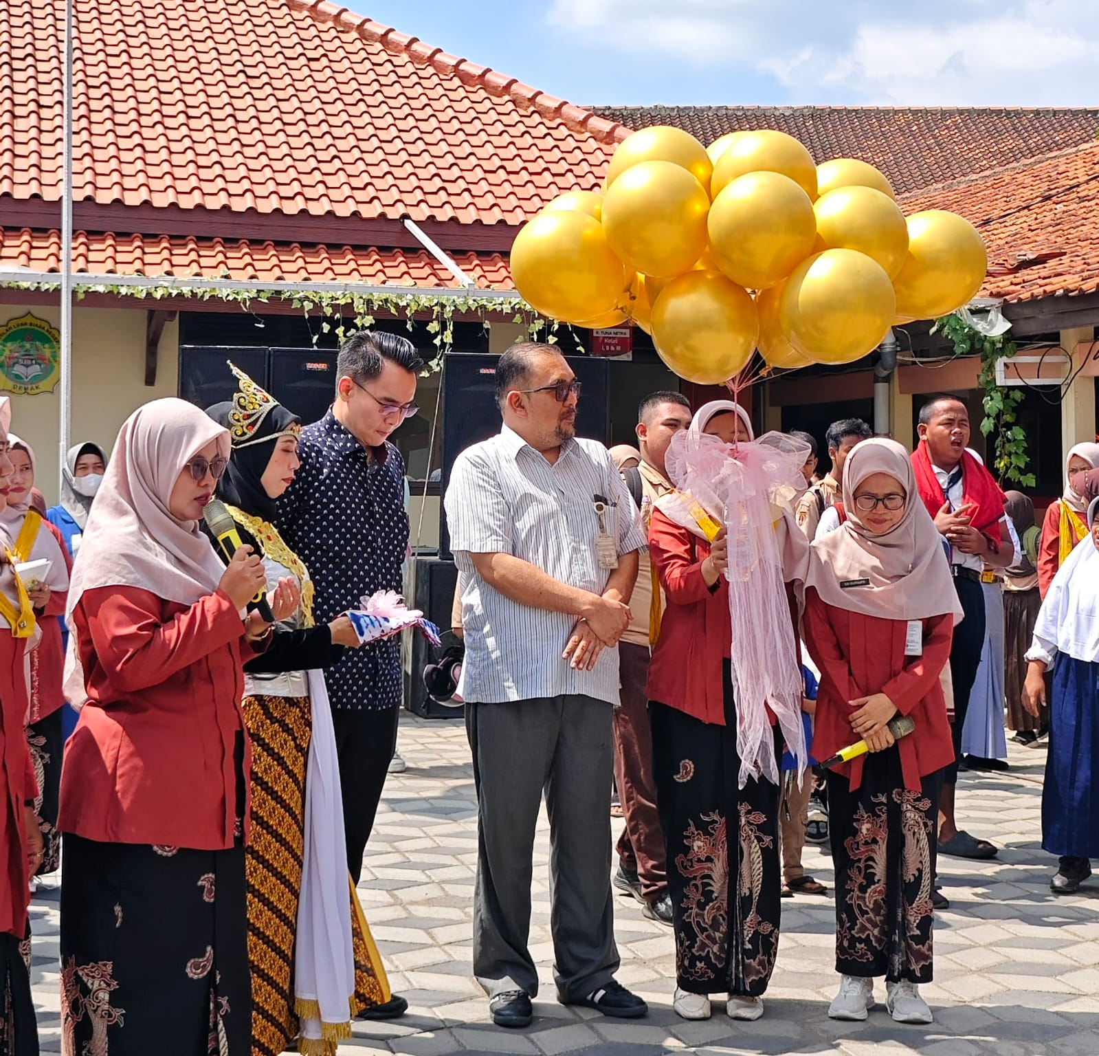Universitas STEKOM dan Toploker.com Hadiri Puncak Pekan Kreativitas di SLB Negeri 1 Demak