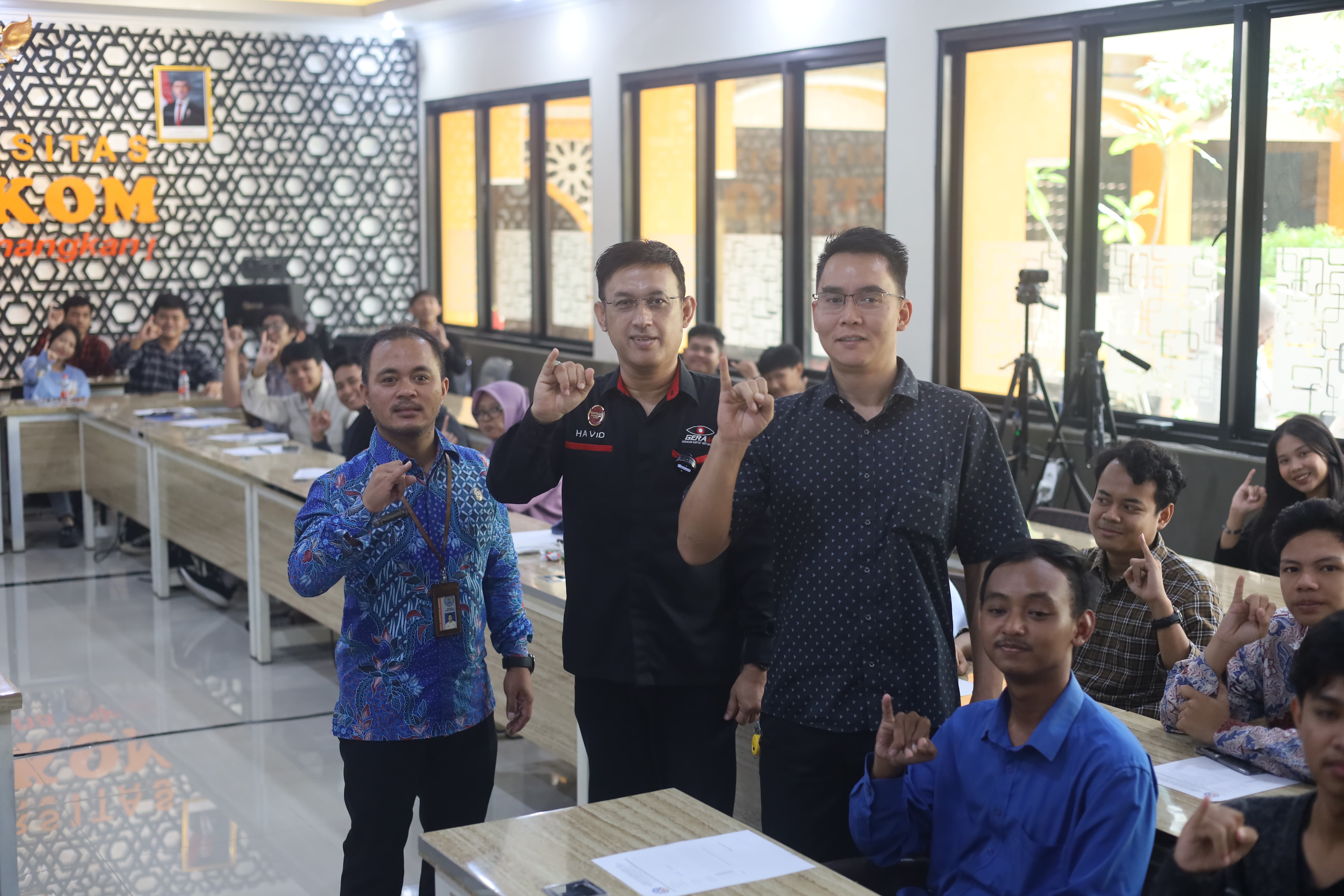 Universitas STEKOM Gelar Seminar Anti Narkoba