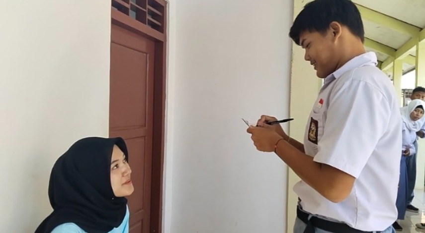 Universitas STEKOM Gelar Tes Jualan dan Tes Warna di SLB Negeri Kendal untuk Asah Keterampilan Siswa
