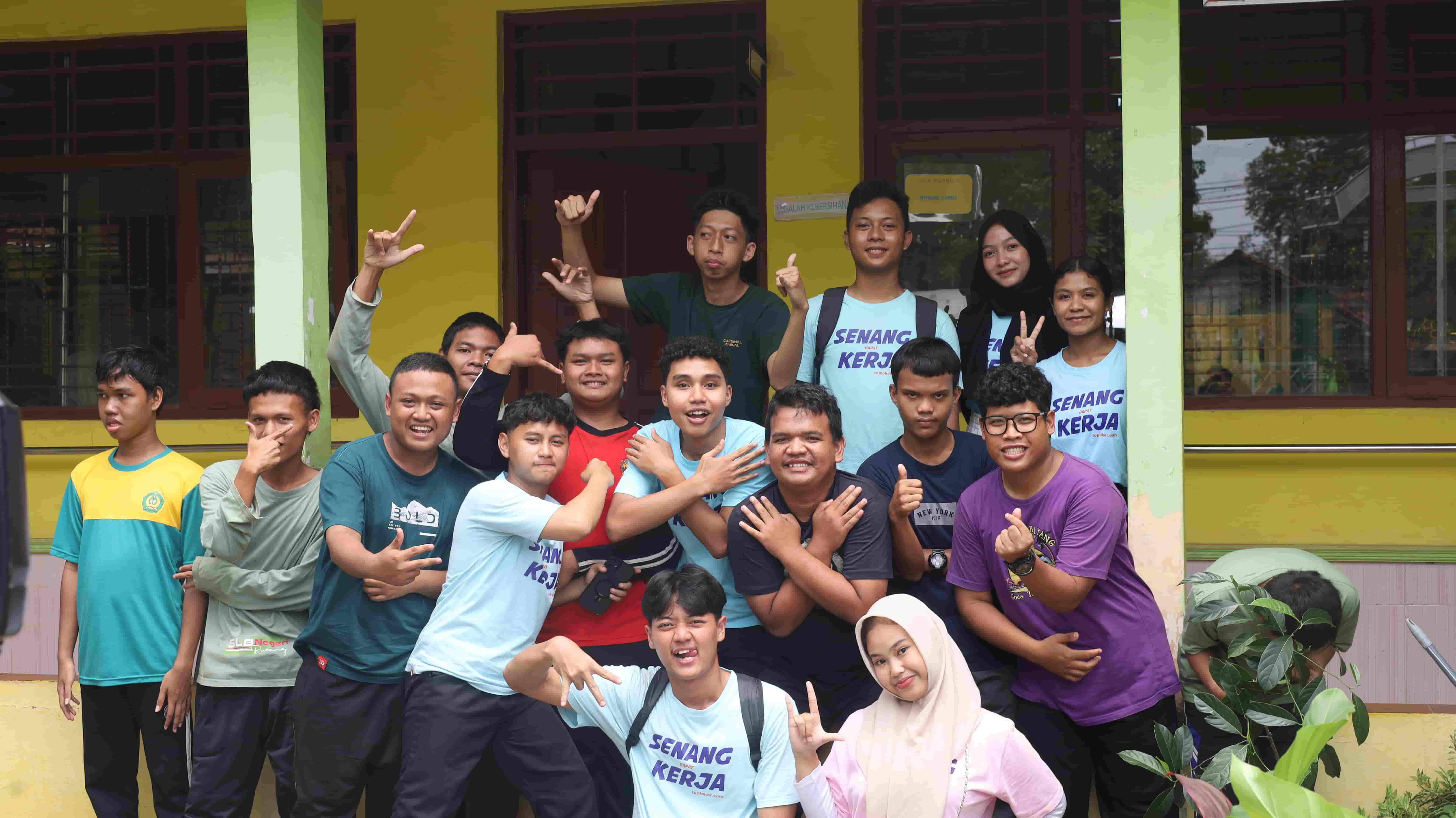 Universitas Stekom Jalin Kedekatan dengan Siswa SLB Negeri Batang Sekaligus Lakukan Seleksi Siswa Siap Kerja