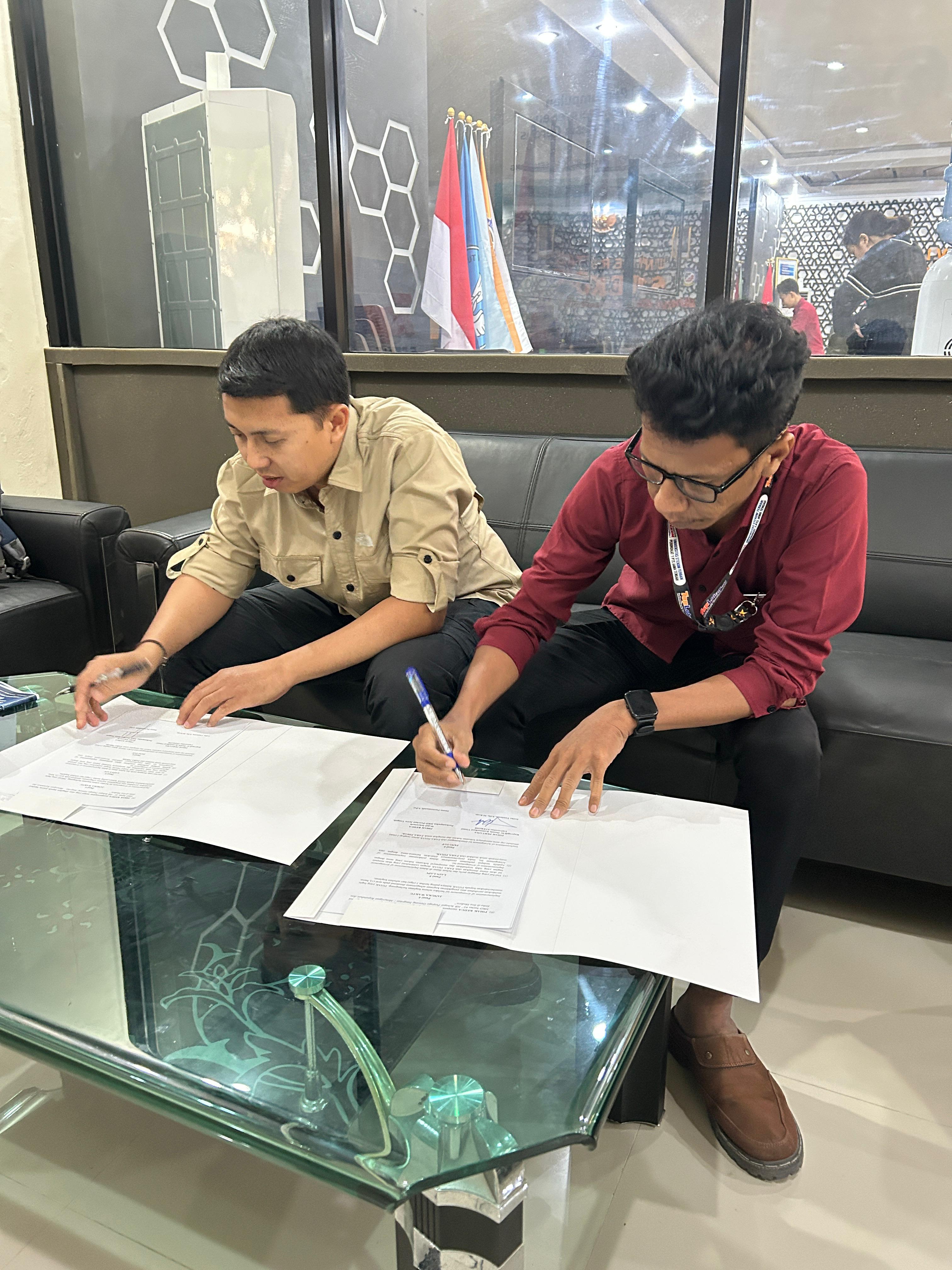 Universitas STEKOM Jalin Kerja Sama Melalui Penandatanganan Implementation Agreement Bersama PHRD Jateng