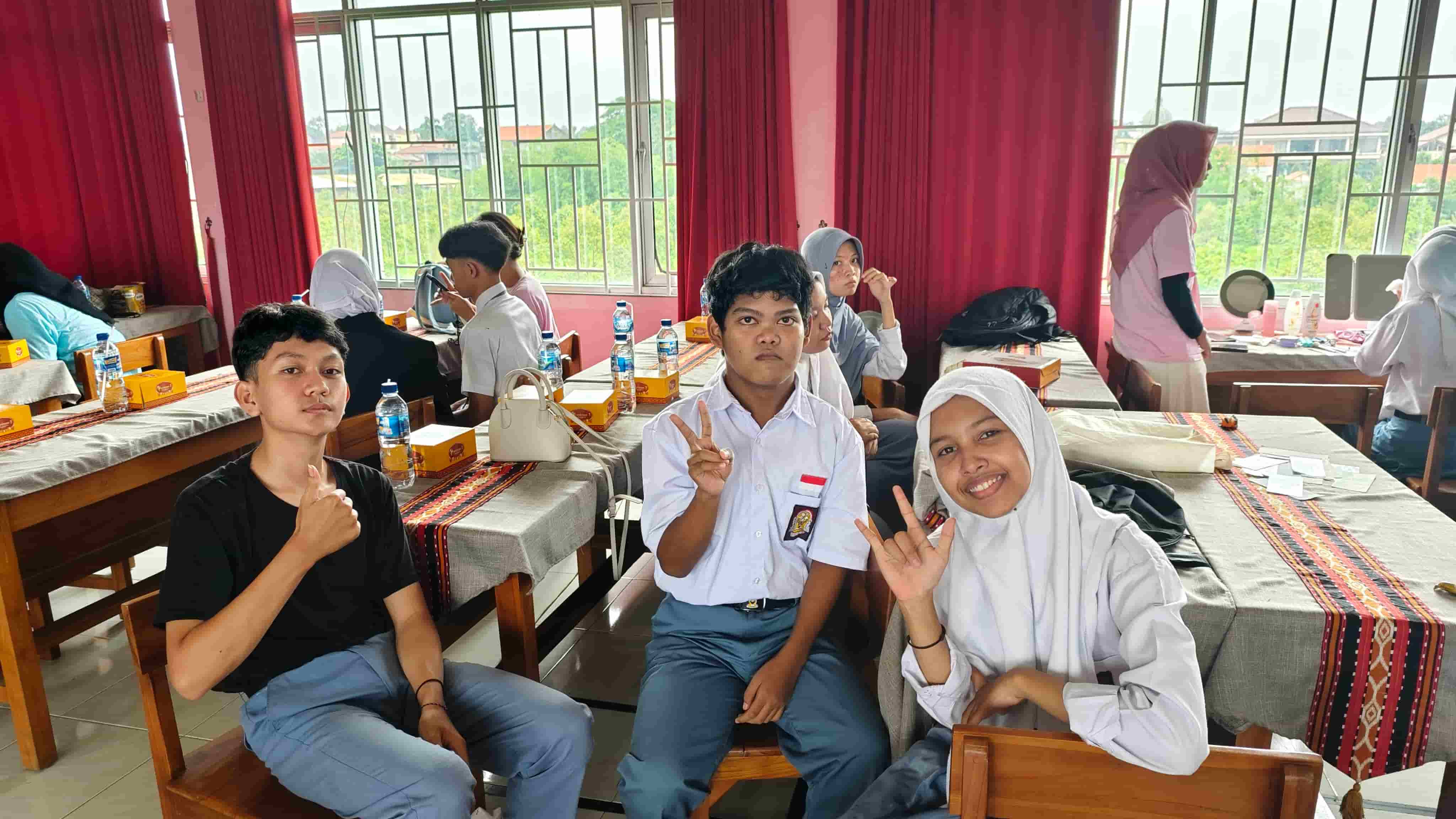 Universitas Stekom Lakukan Pendekatan Humanis kepada Siswa Disabilitas SLB Negeri Jepara