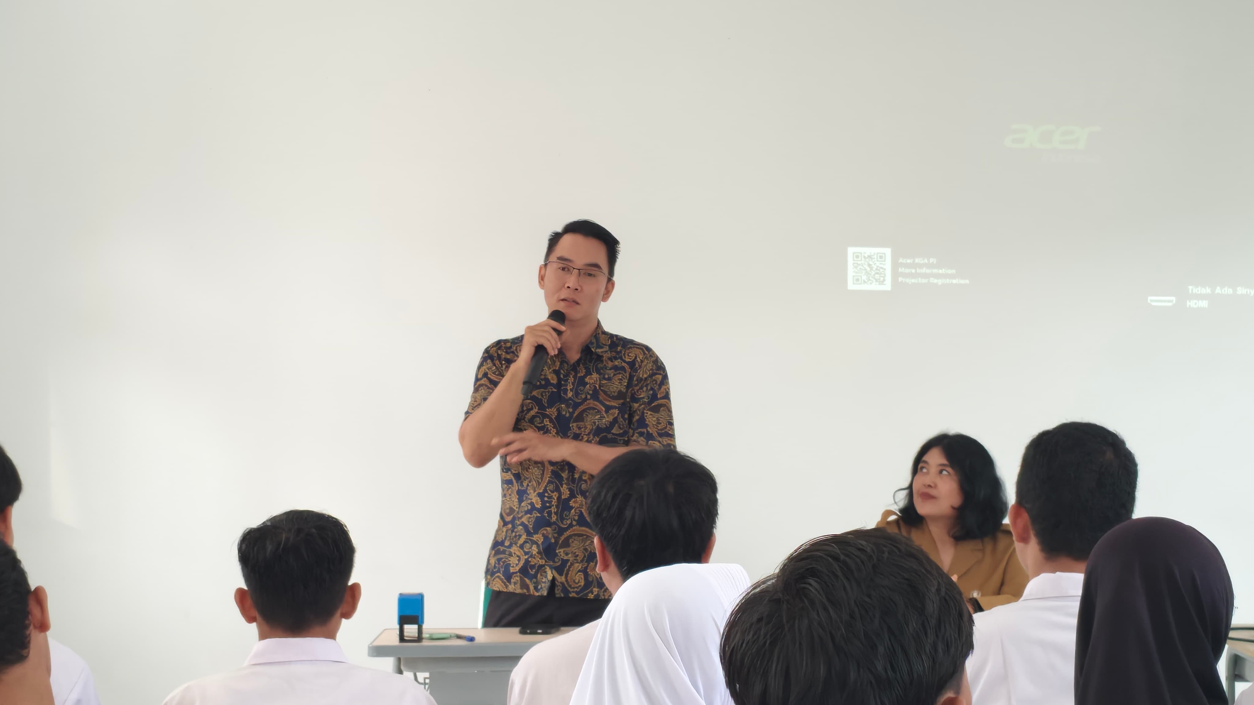 Universitas Stekom Perkuat Kolaborasi dengan SLB Negeri Salatiga melalui Penandatanganan MoU