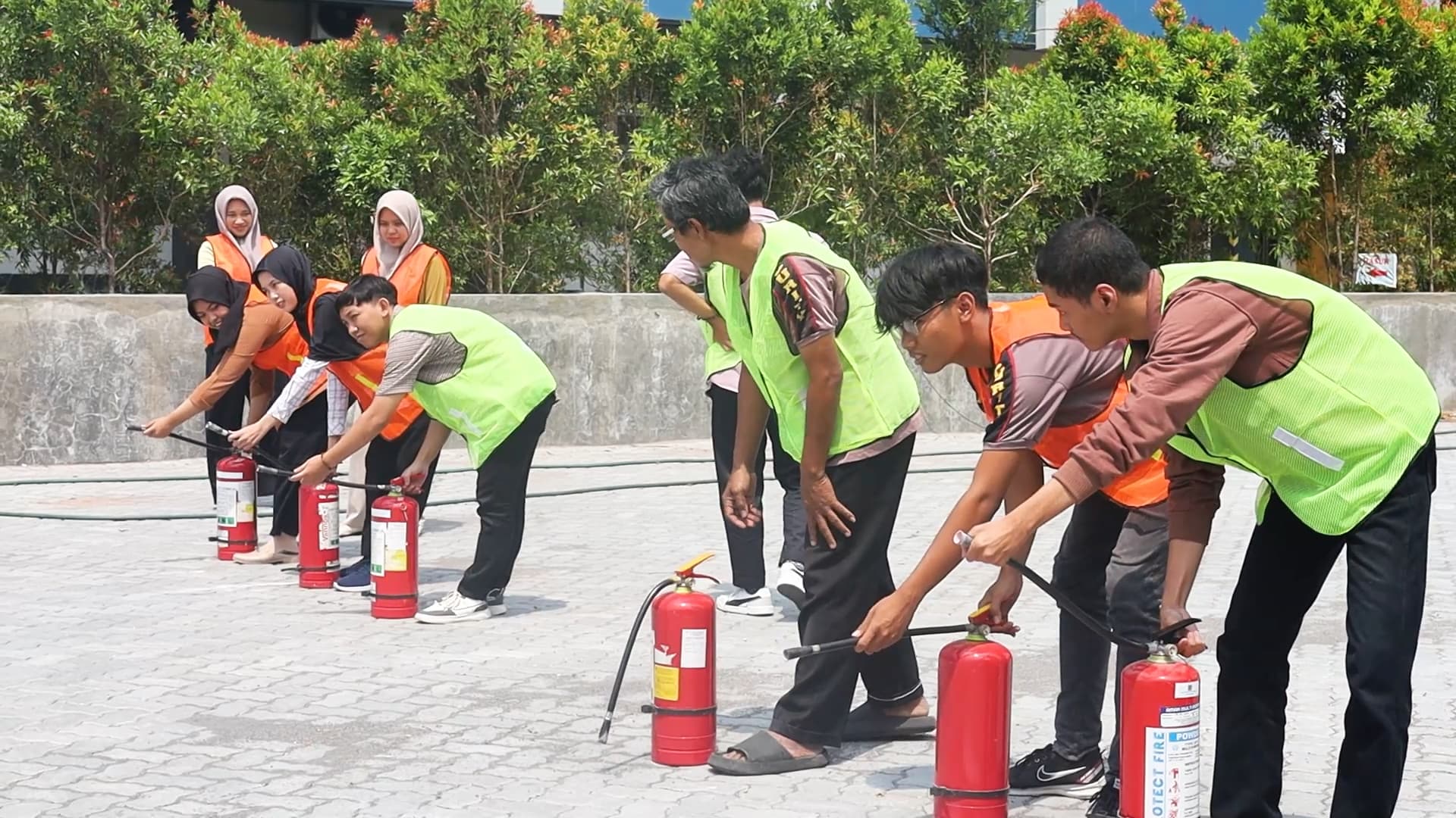Universitas STEKOM Selenggarakan Zero Accident Training untuk Civitas Akademika dan Tenaga Pendidik